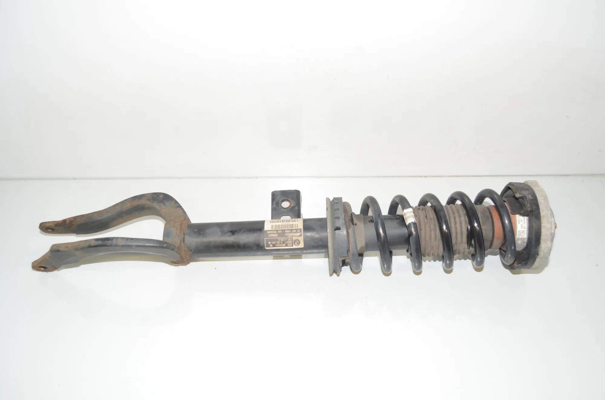 Front Right Shock Absorber – OEM 6855964 · BMW 5 Touring (F11) M 550 d xDrive 2014 – 2