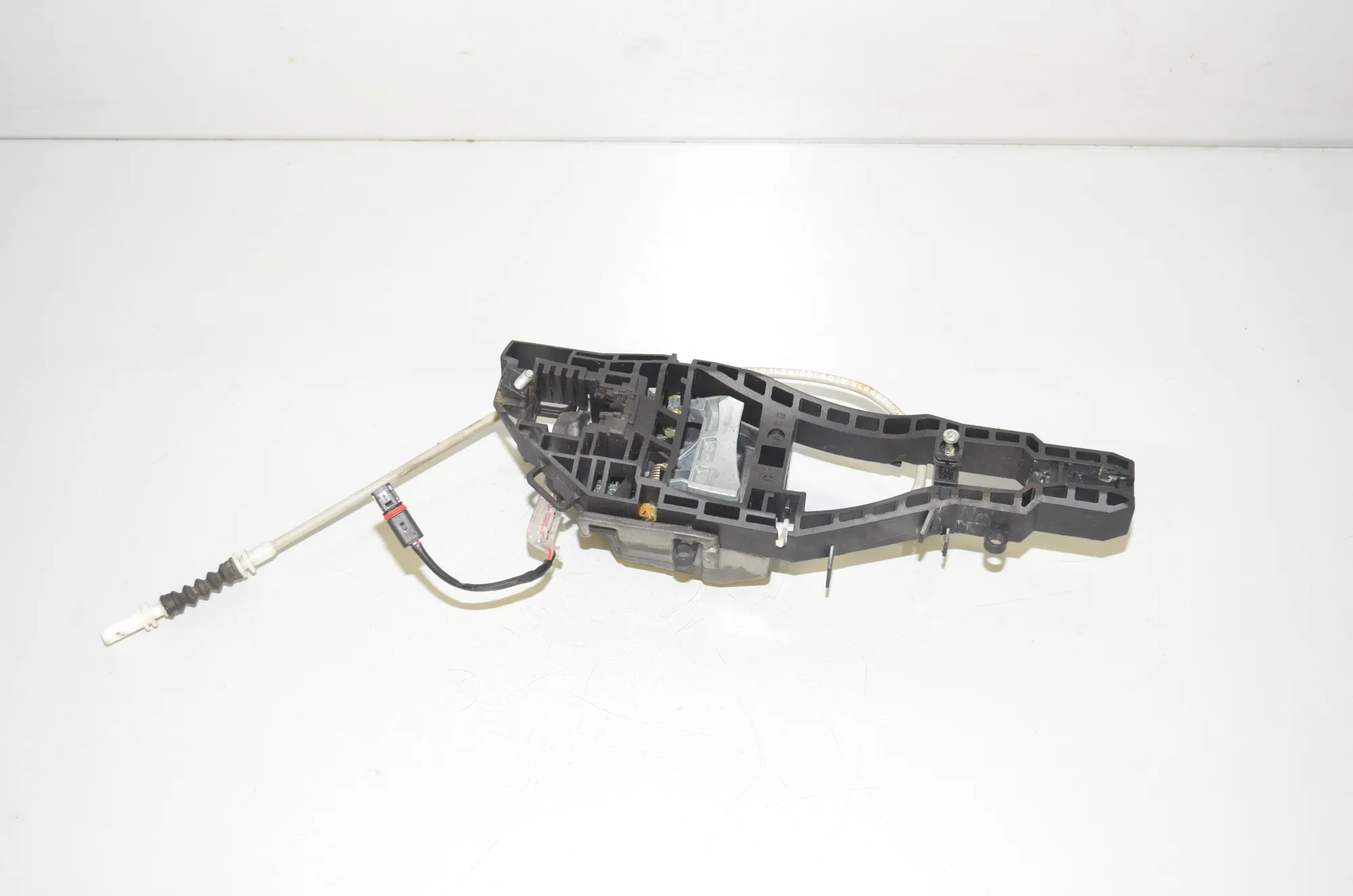 Rear Right Door Interior Handle Frame – OEM 7332268 · BMW 3 (F30, F80) 330 d 2013 – 3