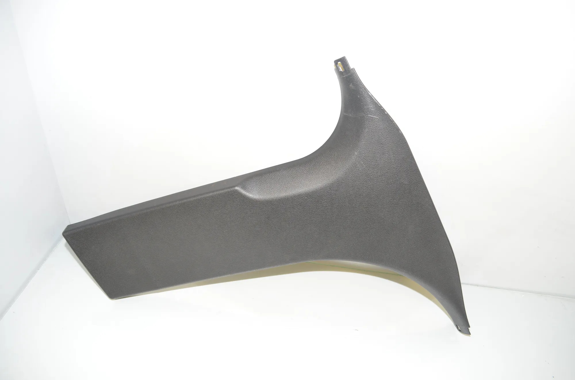 Right Side B Pillar Trim – OEM 7221002 · BMW 3 (F30, F80) 330 d 2013 – 2