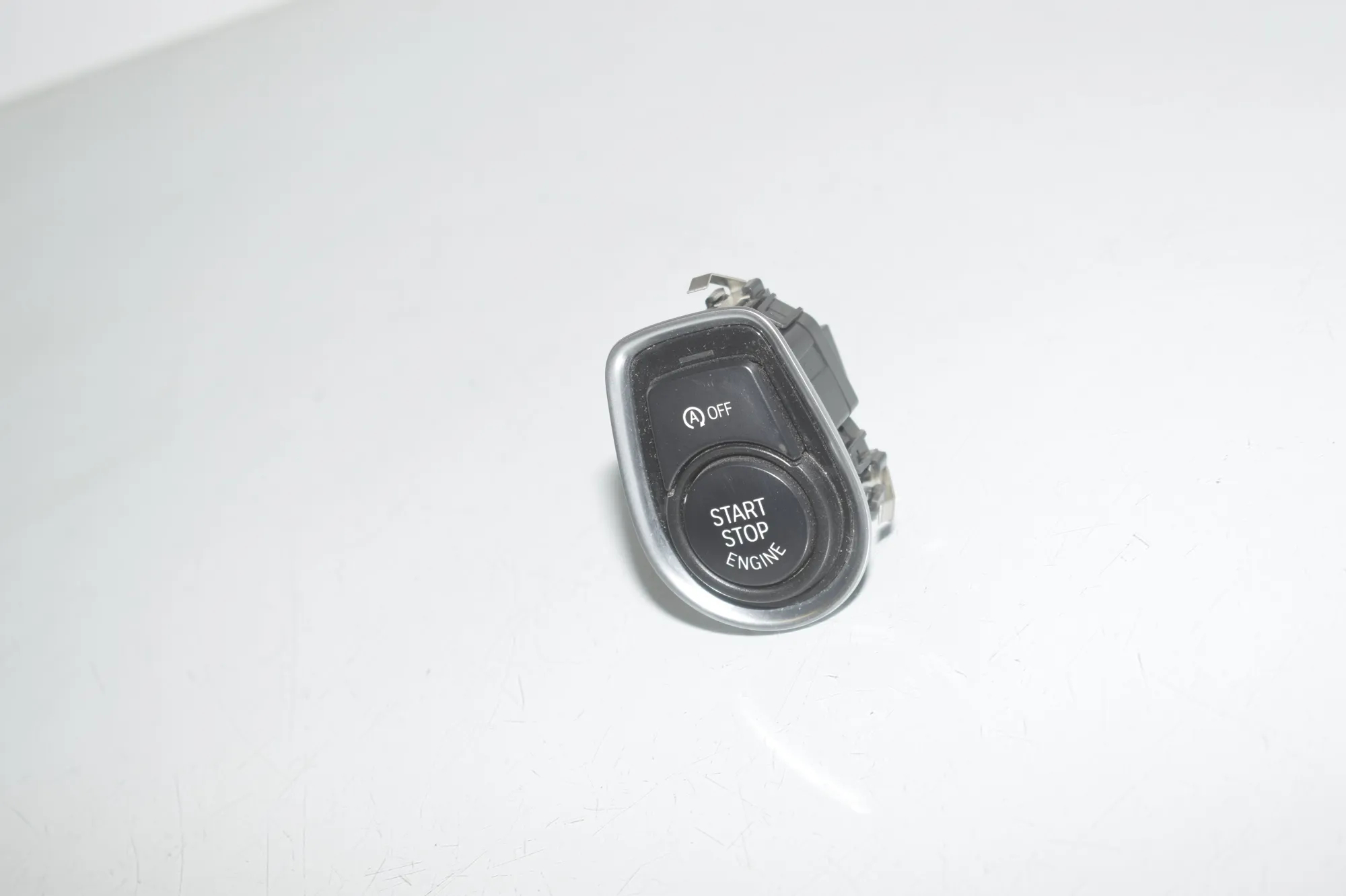 Ignition Start Button – OEM 9250734 · BMW 3 (F30, F80) 330 d 2013 – 2
