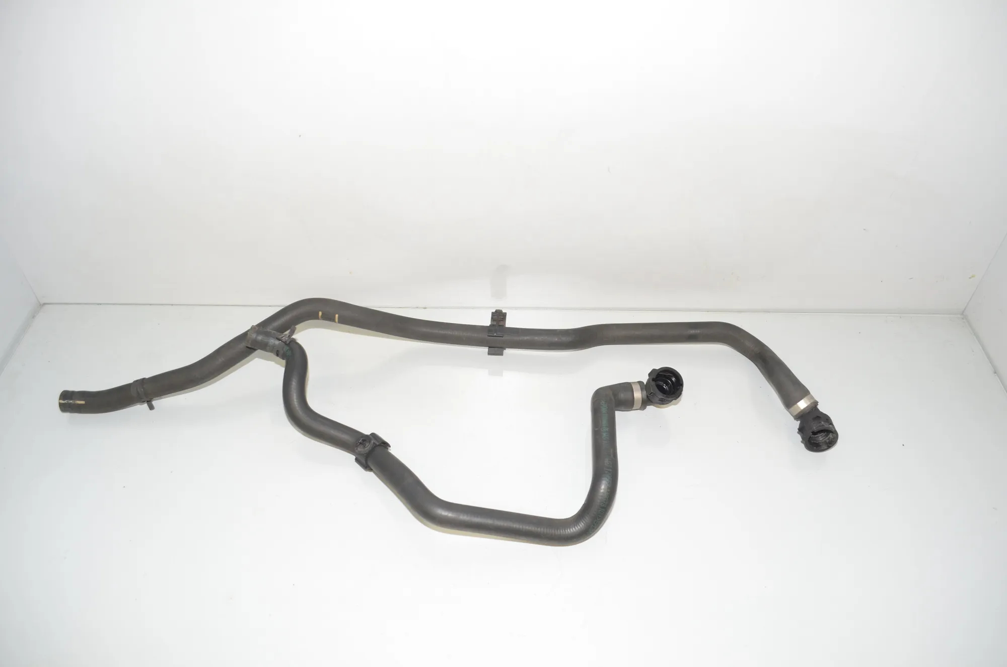 Coolant Hose Pipe – OEM 9208183 · BMW 3 (F30, F80) 330 d 2013 – 3