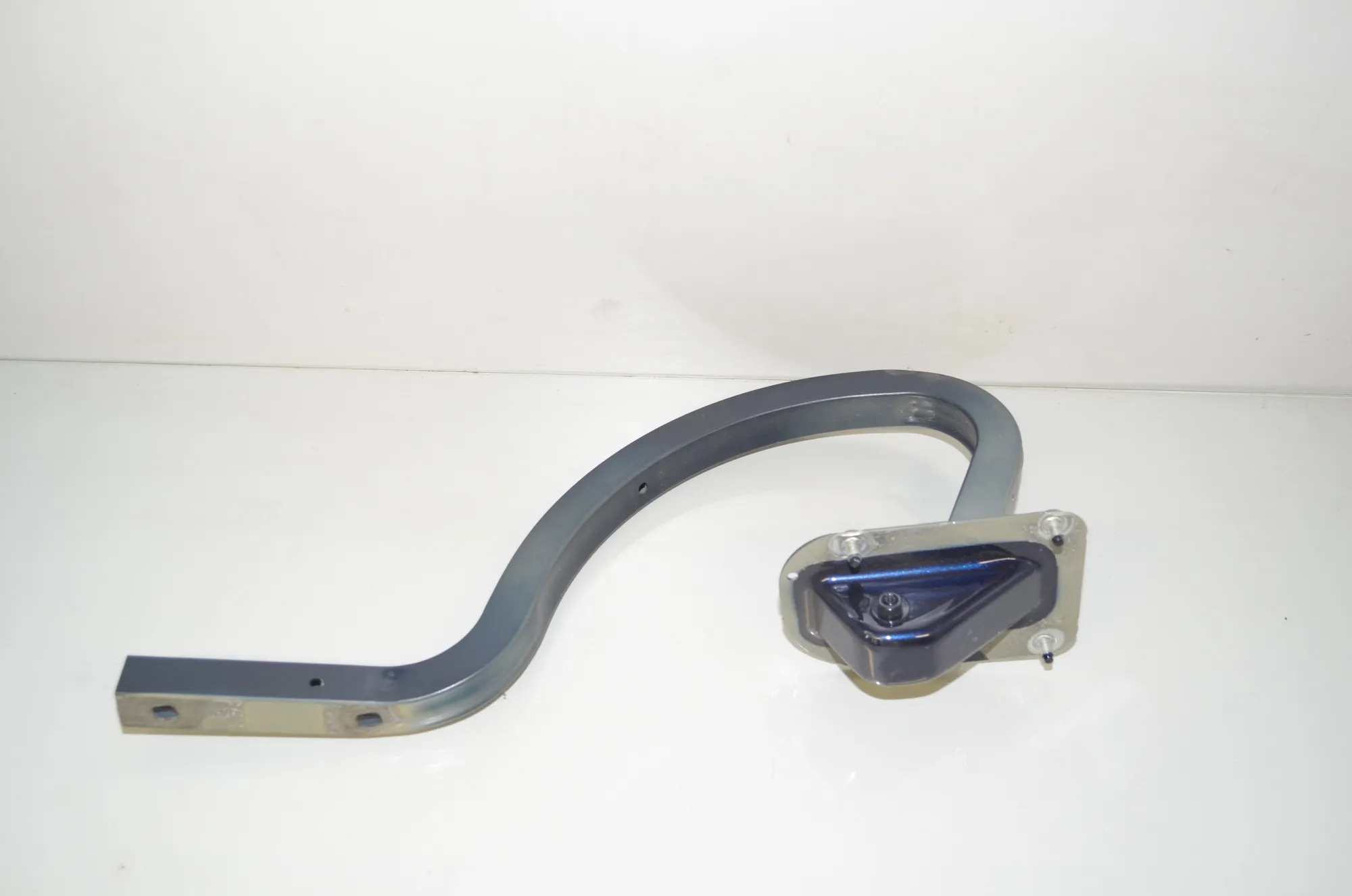 Right Side Bootlid Hinge – OEM 4858282 · BMW 3 (F30, F80) 330 d 2013 – 2