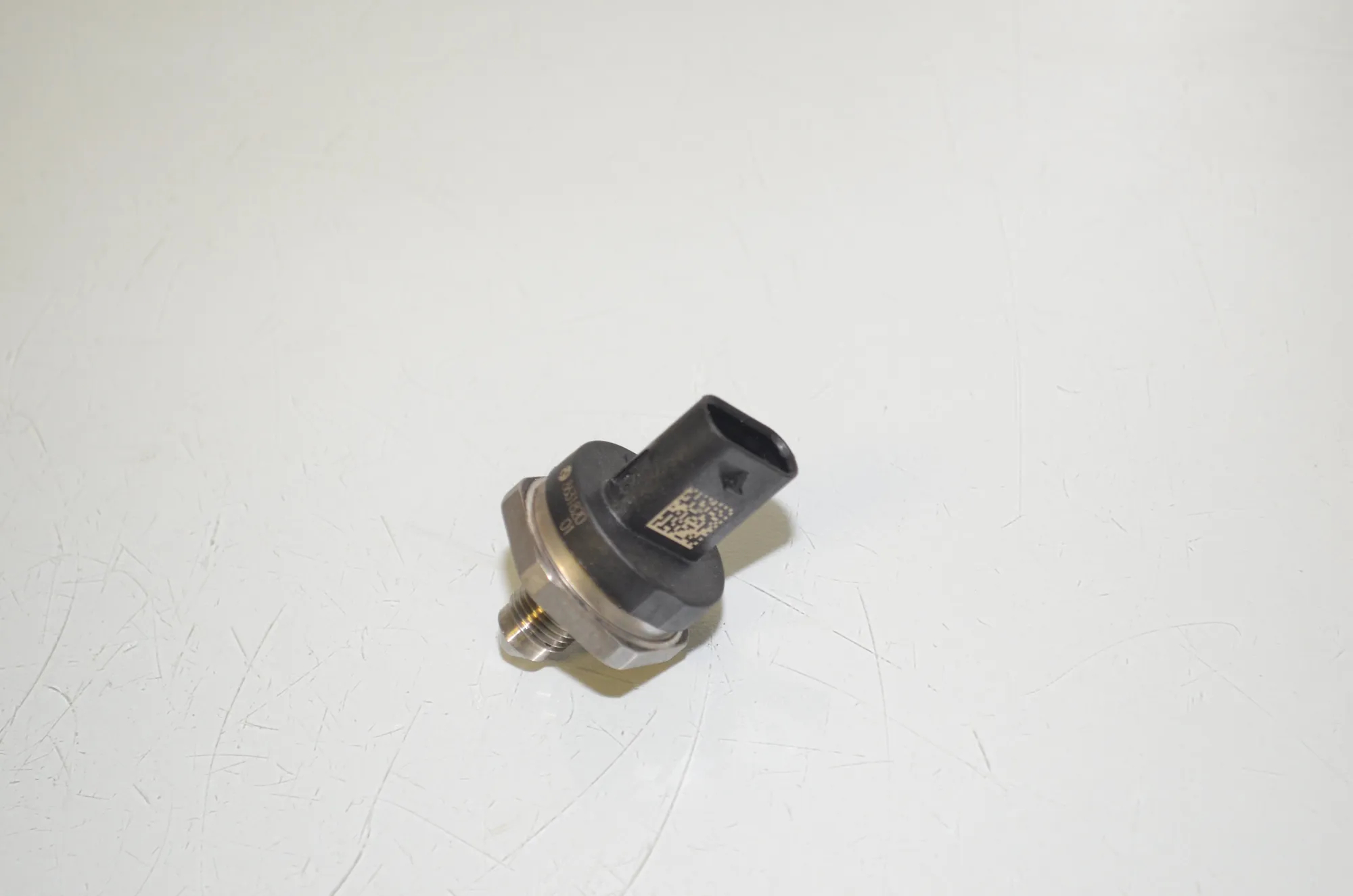 Fuel Rail Pressure Sensor – OEM 8631820 · BMW X1 (F48) xDrive 20 i 2019 – 3
