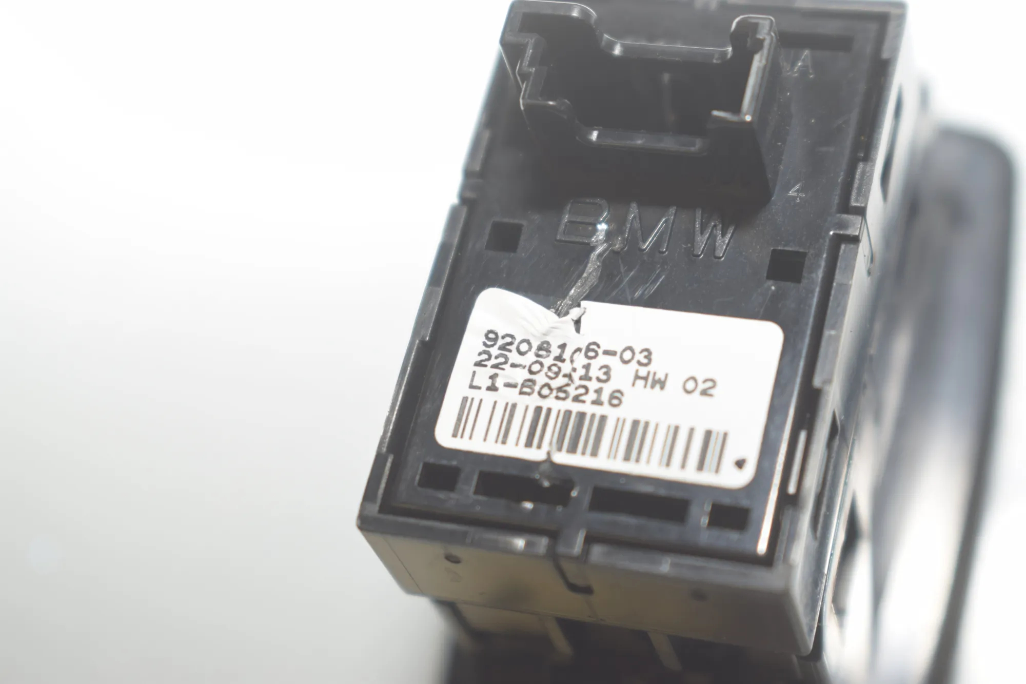 Rear Left Door Window Switch – OEM 9208106 · BMW 3 (F30, F80) 330 d 2013 – 5