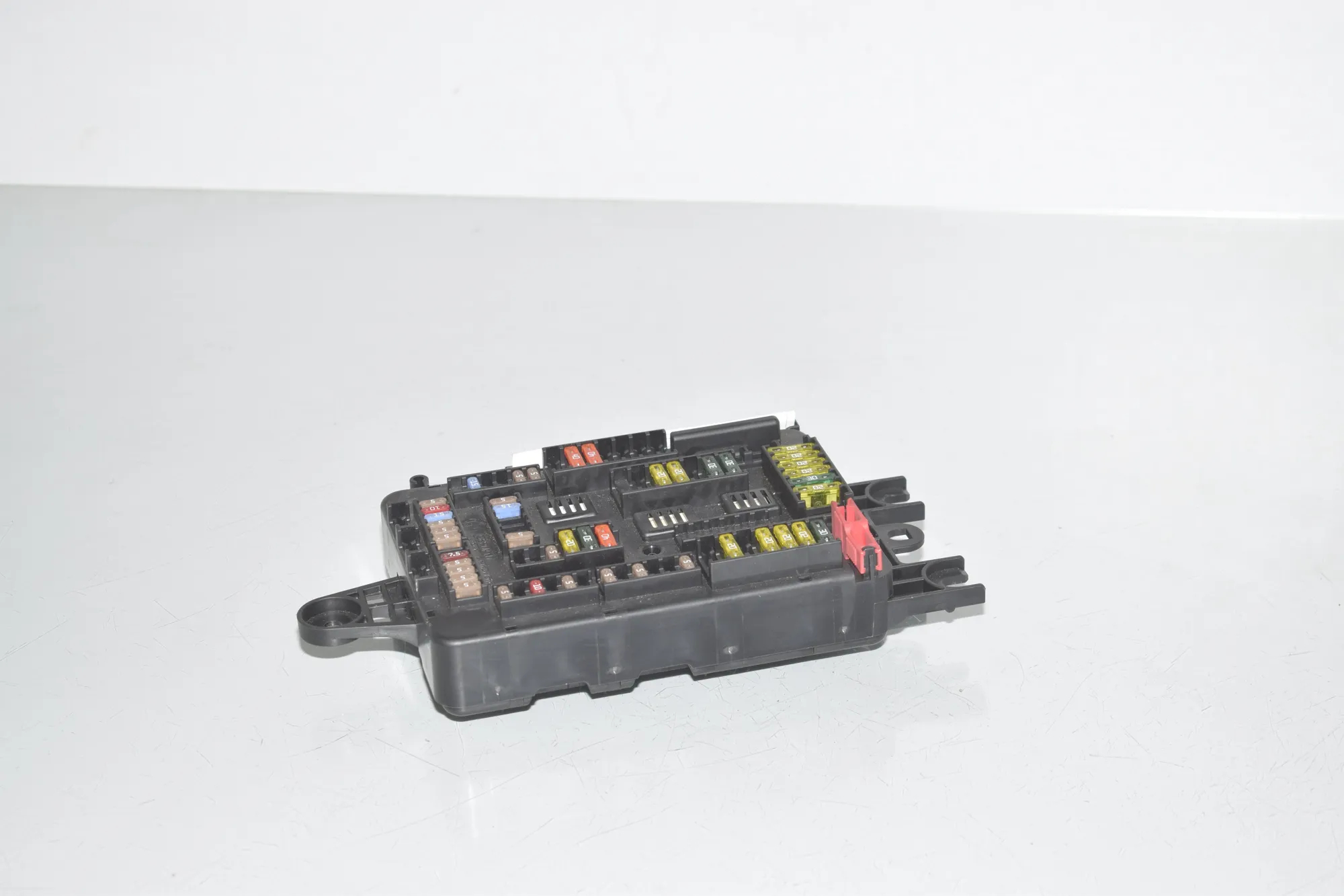Fuse Box – OEM 9337880 · BMW 3 (F30, F80) 330 d 2013 – 4