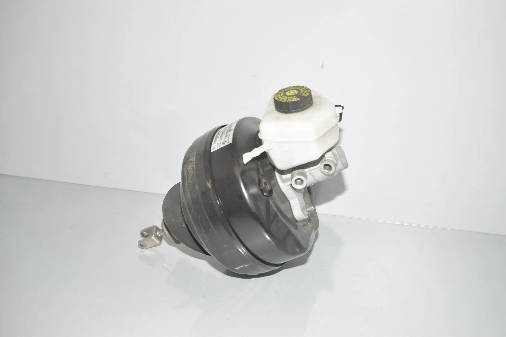 Brake Servo Booster – OEM 6798424 · BMW 3 (F30, F80) 330 d 2013 – 2
