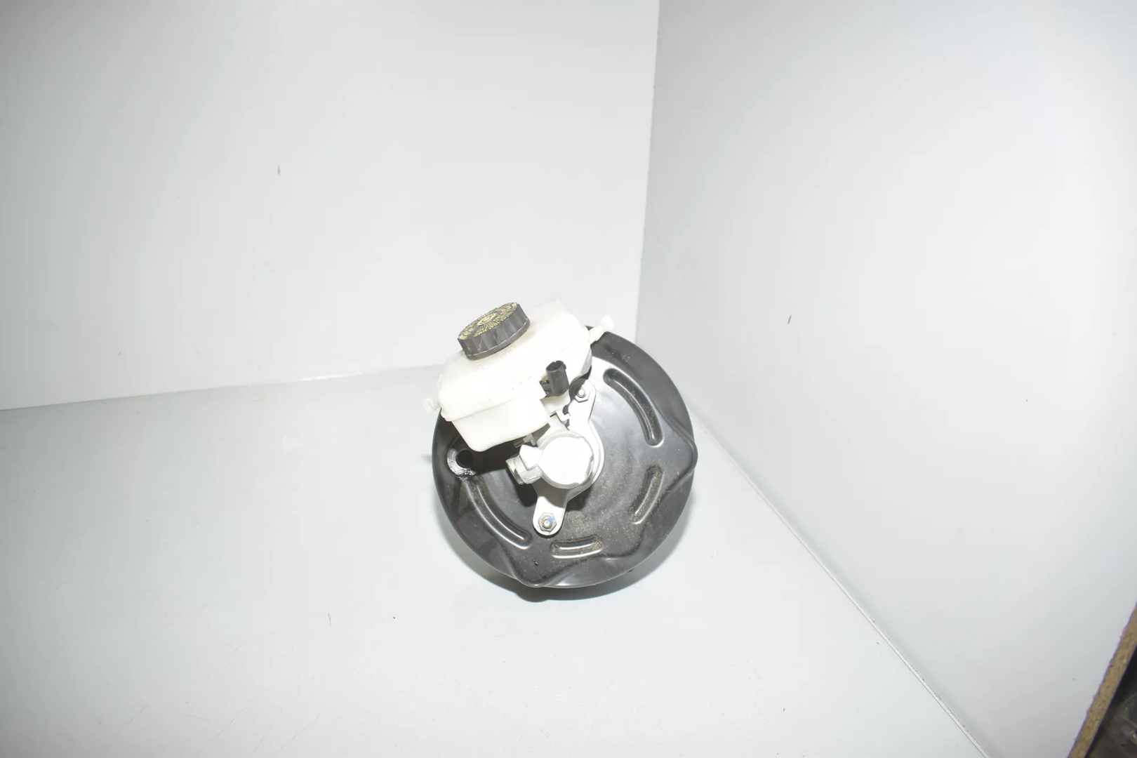 Brake Servo Booster – OEM 6798424 · BMW 3 (F30, F80) 330 d 2013 – 4