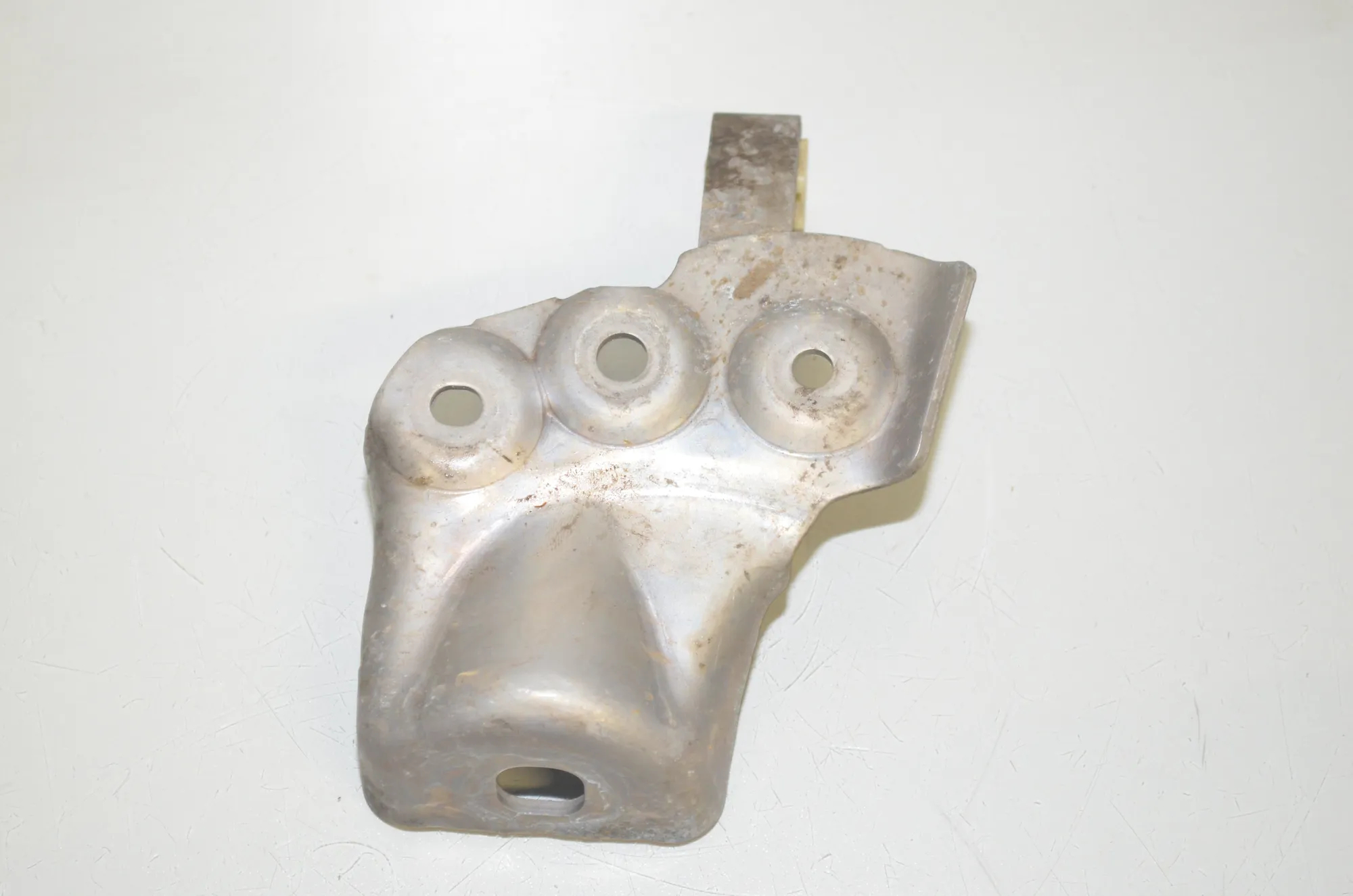 Bracket – OEM 8642213 · BMW 3 (G20, G28) (2018 - -) 330 e Plug-in-Hybrid 2021 – 3