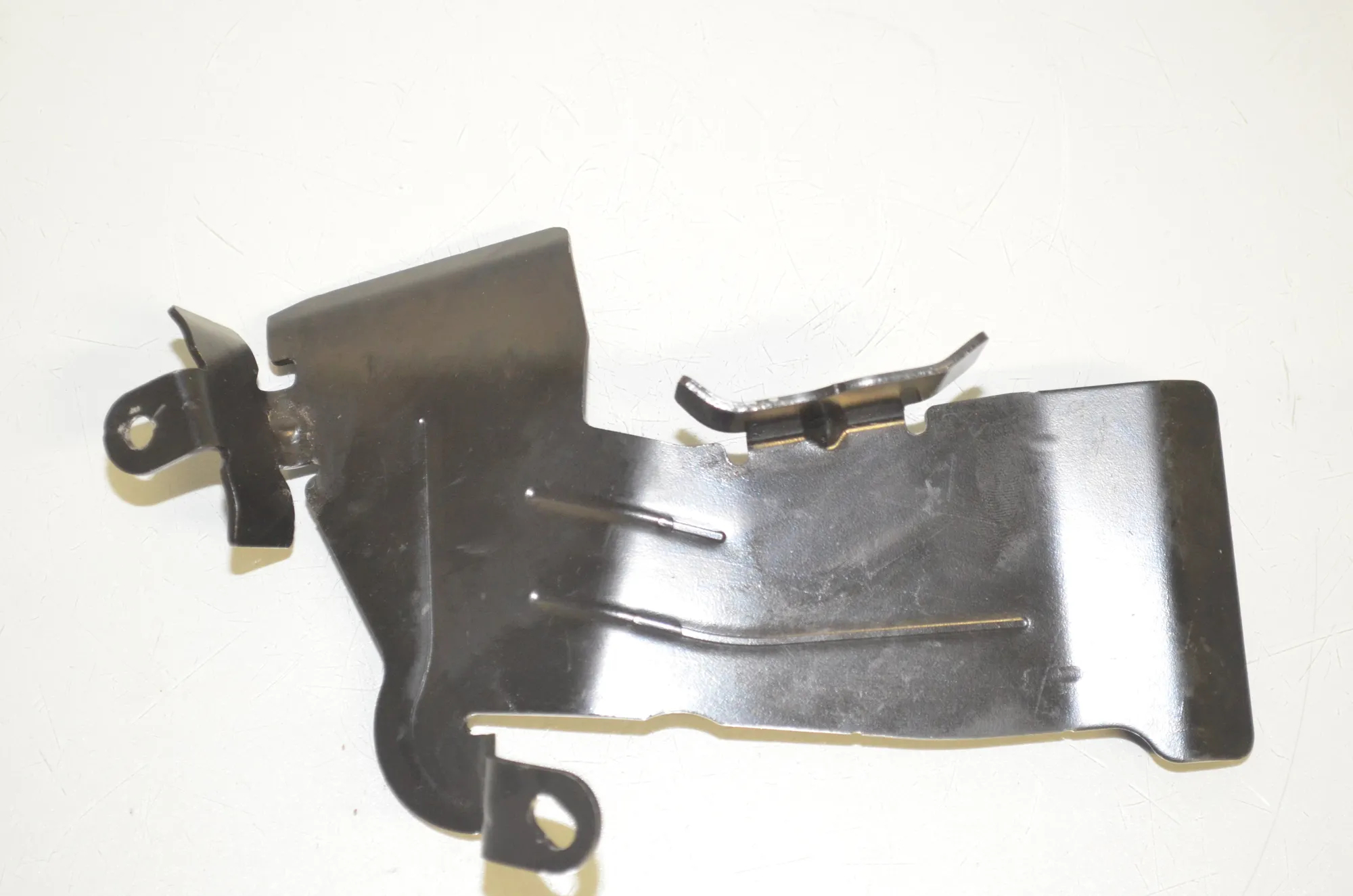 Bracket – OEM 9896380 · BMW 3 (G20, G28) (2018 - -) 330 e Plug-in-Hybrid 2021 – 3