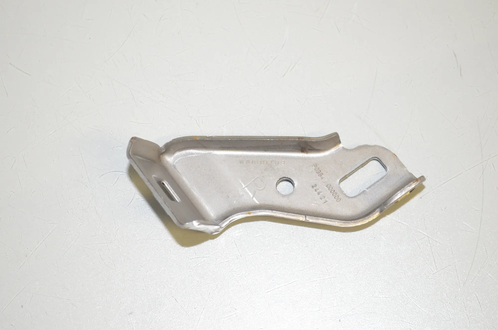 Bracket – OEM 6816812 · BMW 3 (G20, G28) (2018 - -) 330 e Plug-in-Hybrid 2021 – 2
