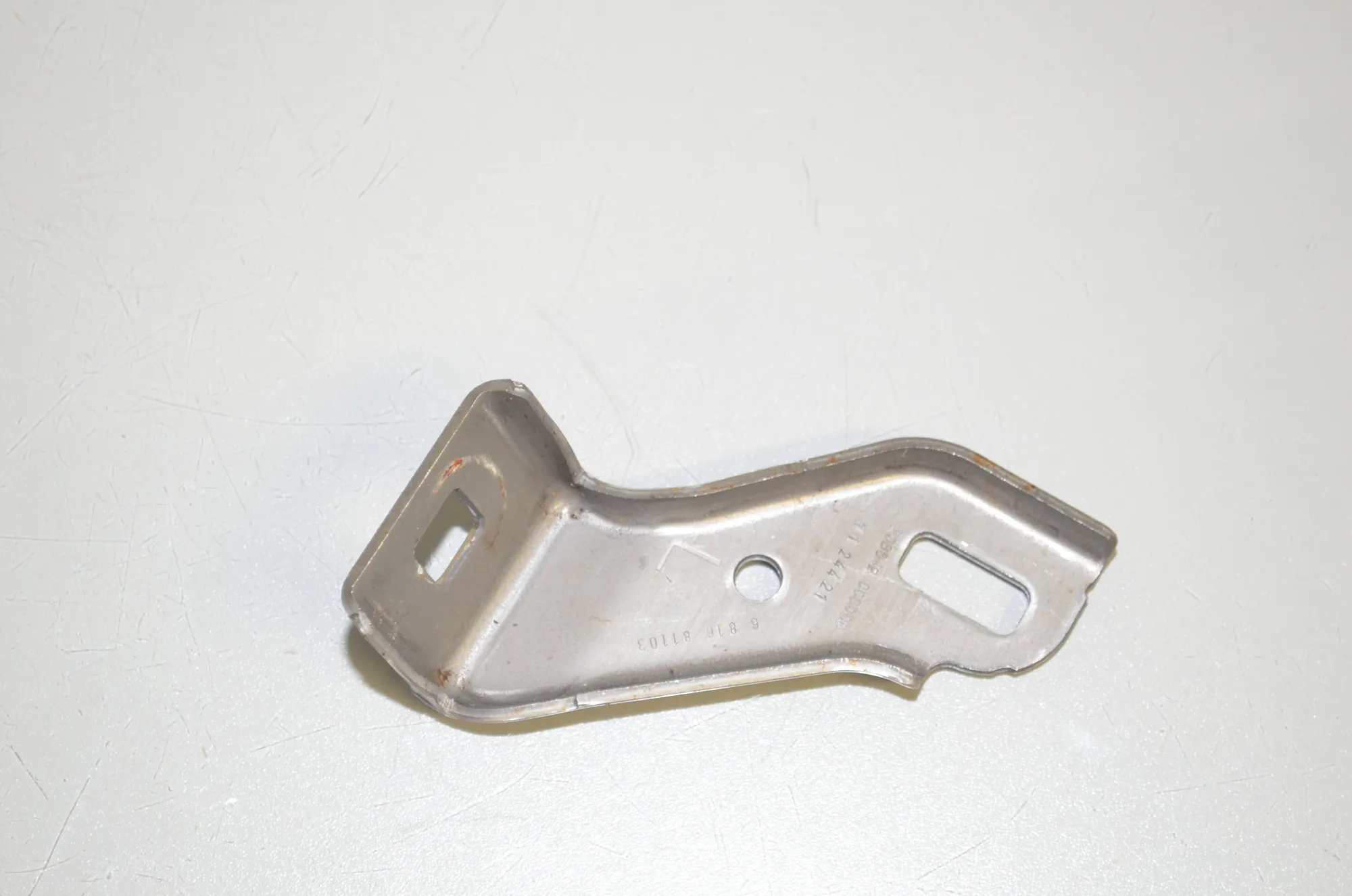 Bracket – OEM 6816811 · BMW 3 (G20, G28) (2018 - -) 330 e Plug-in-Hybrid 2021 – 2