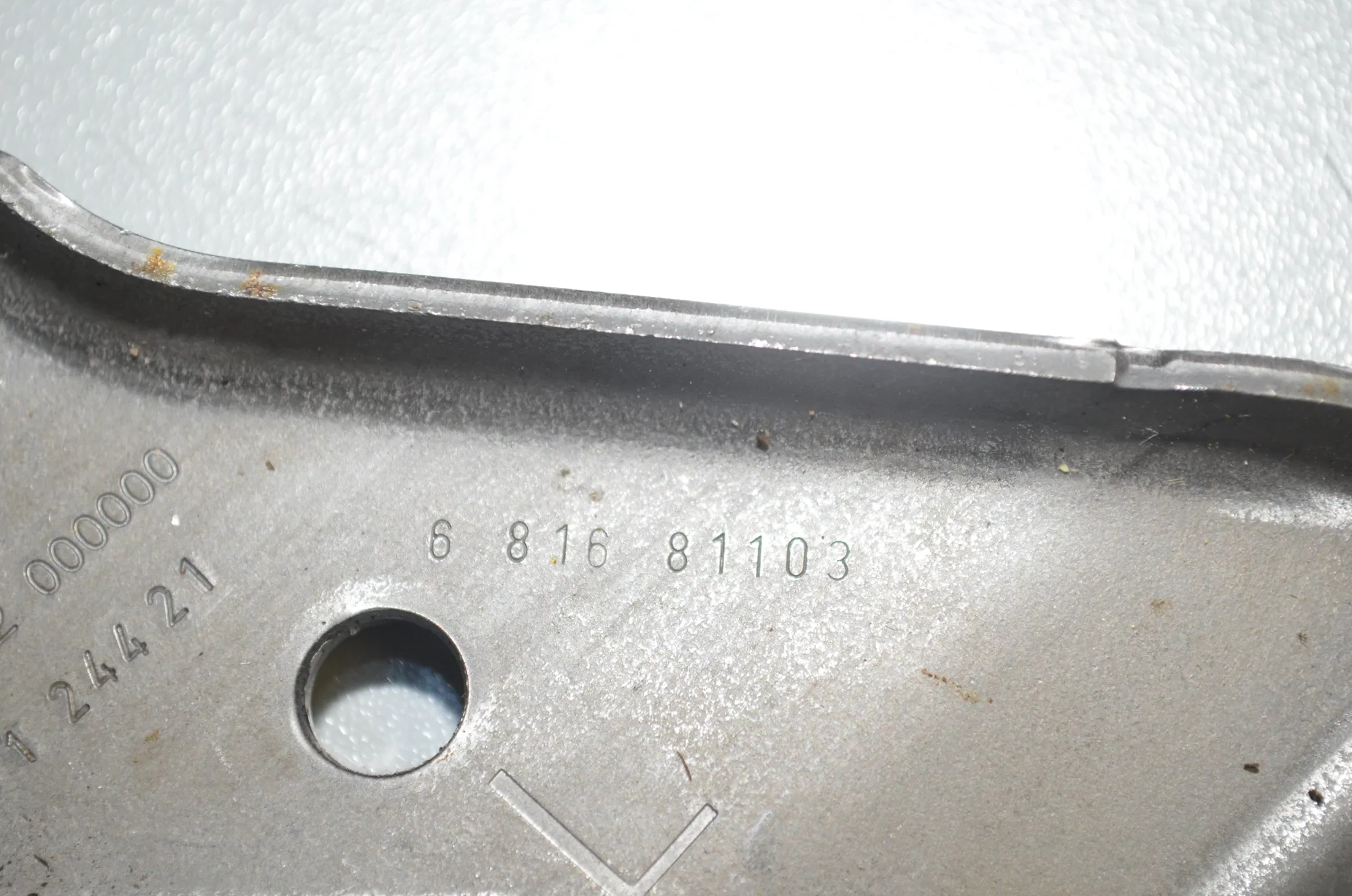 Bracket – OEM 6816811 · BMW 3 (G20, G28) (2018 - -) 330 e Plug-in-Hybrid 2021 – 4