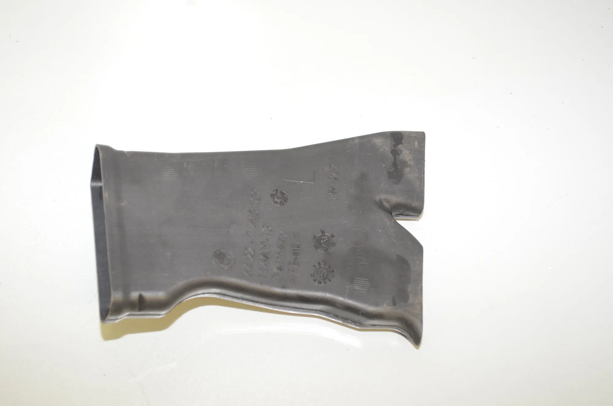 Interior Air Duct Channel – OEM 7443139 · BMW 3 (G20, G28) (2018 - -) 330 e Plug-in-Hybrid 2021 – 2