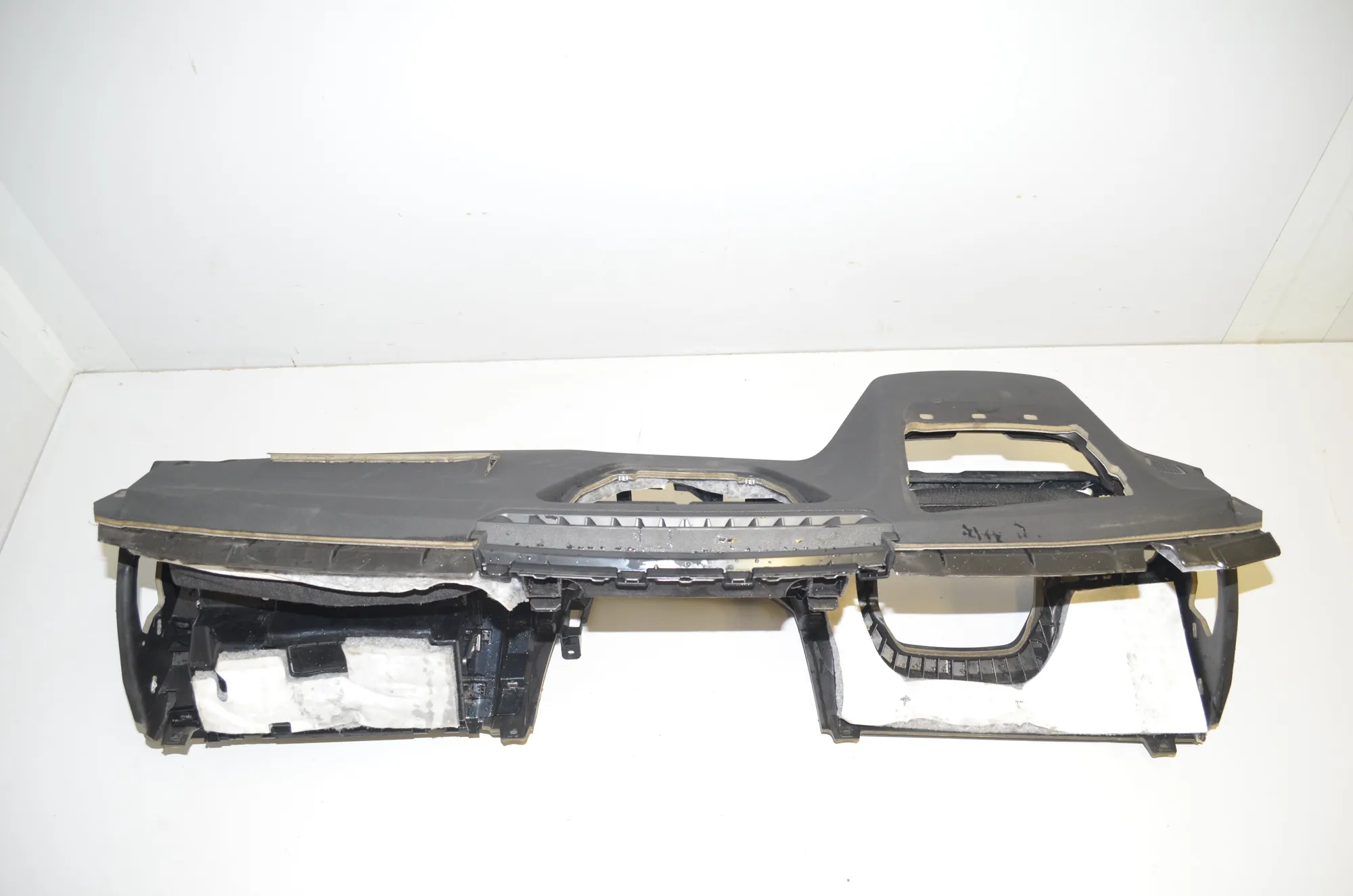 Dashboard – OEM 6847590 · BMW 3 (G20, G28) (2018 - -) 330 e Plug-in-Hybrid 2021 – 4