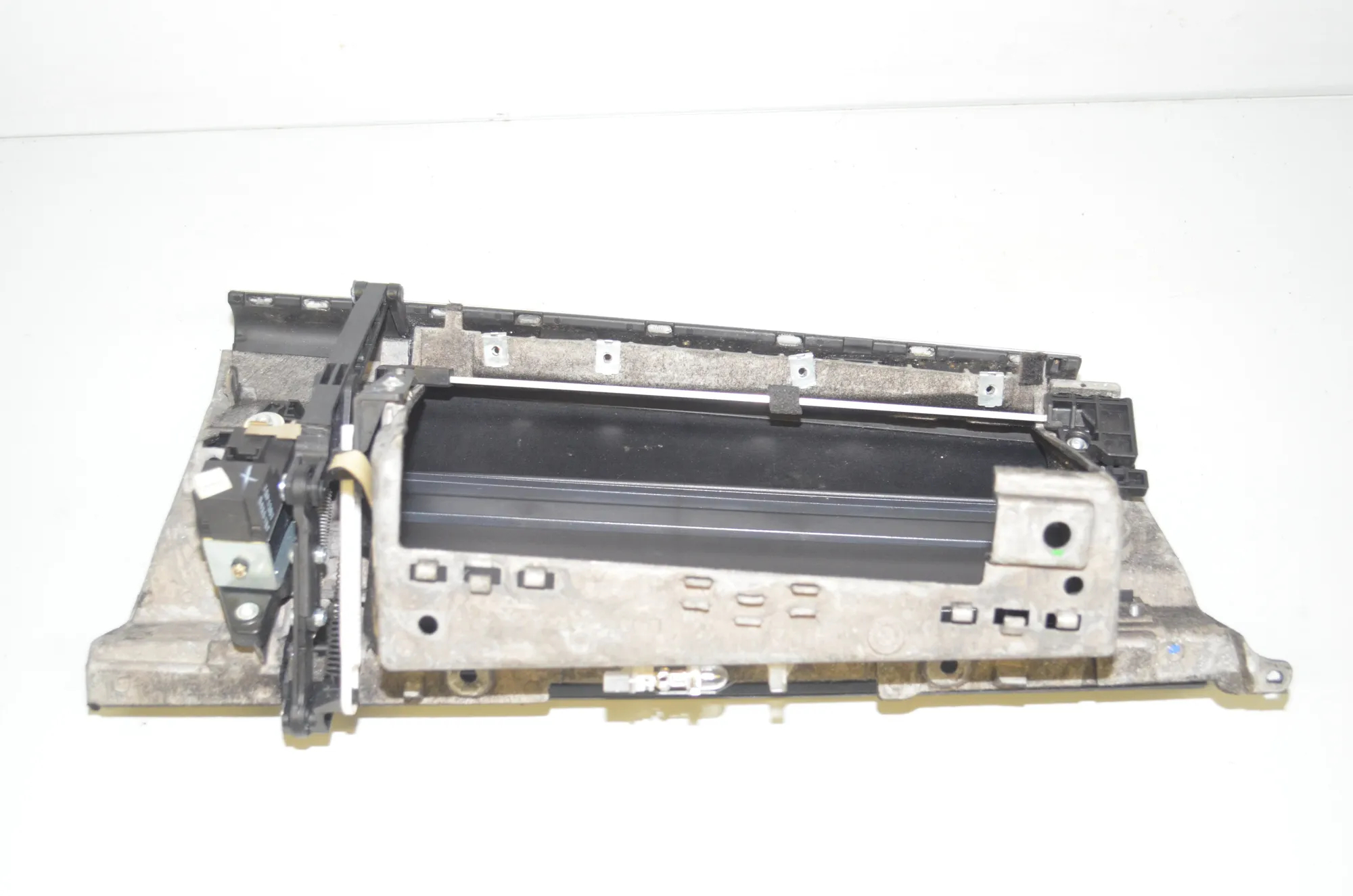 Glove Compartment – OEM 9211029 · BMW X5 (E70) xDrive 40 d 2010 – 2