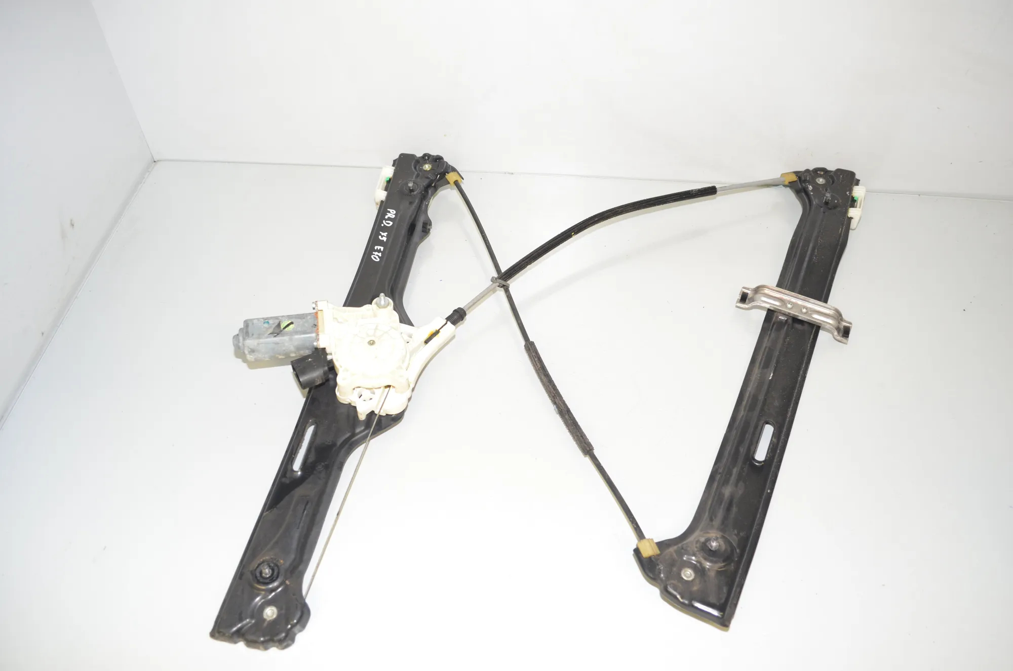 Front Right Door Window Regulator – OEM 7137020 · BMW X5 (E70) xDrive 40 d 2010