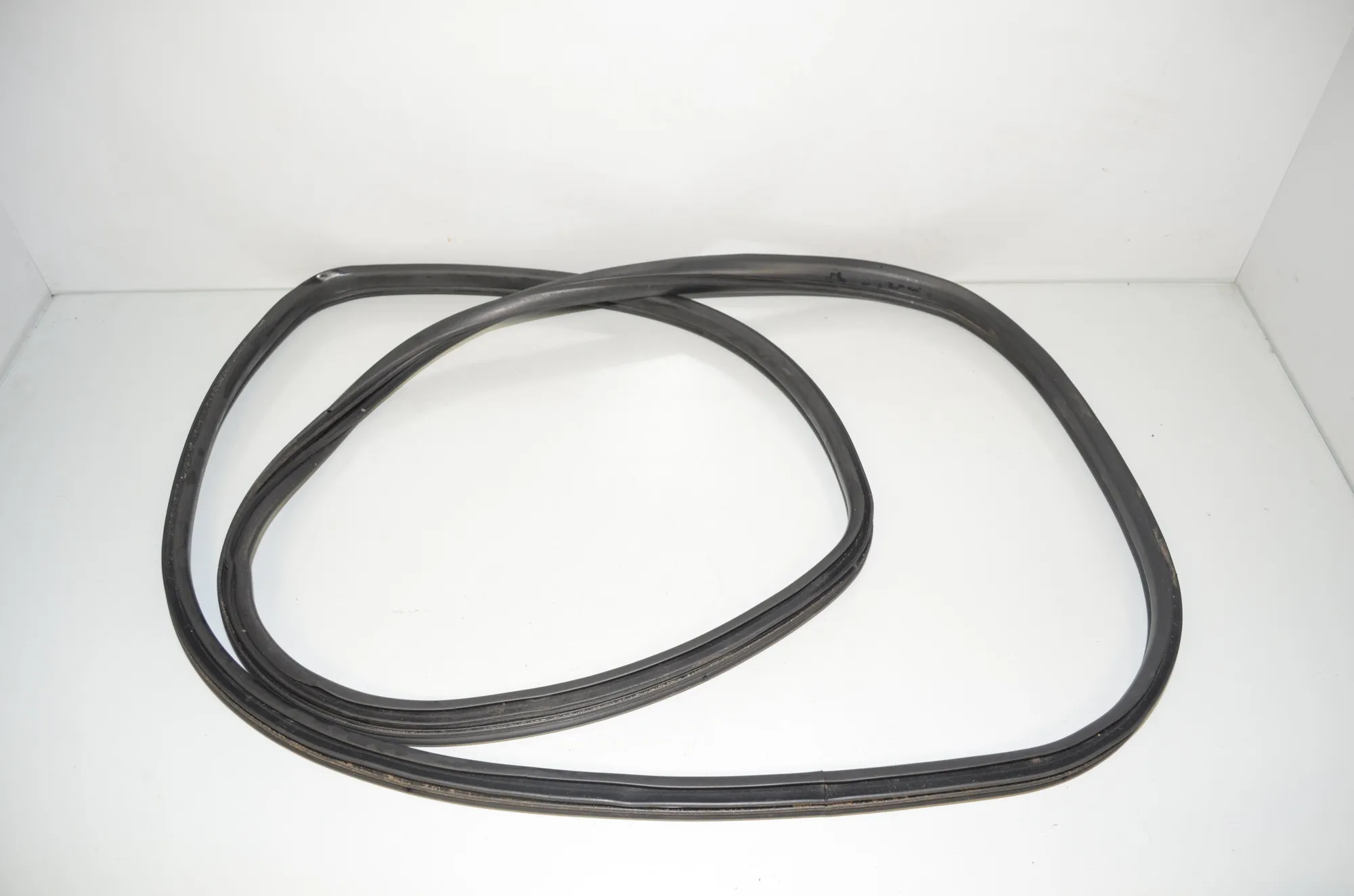 Rear Right Door Seal Rubber – OEM 7234931 · BMW X5 (E70) xDrive 40 d 2010