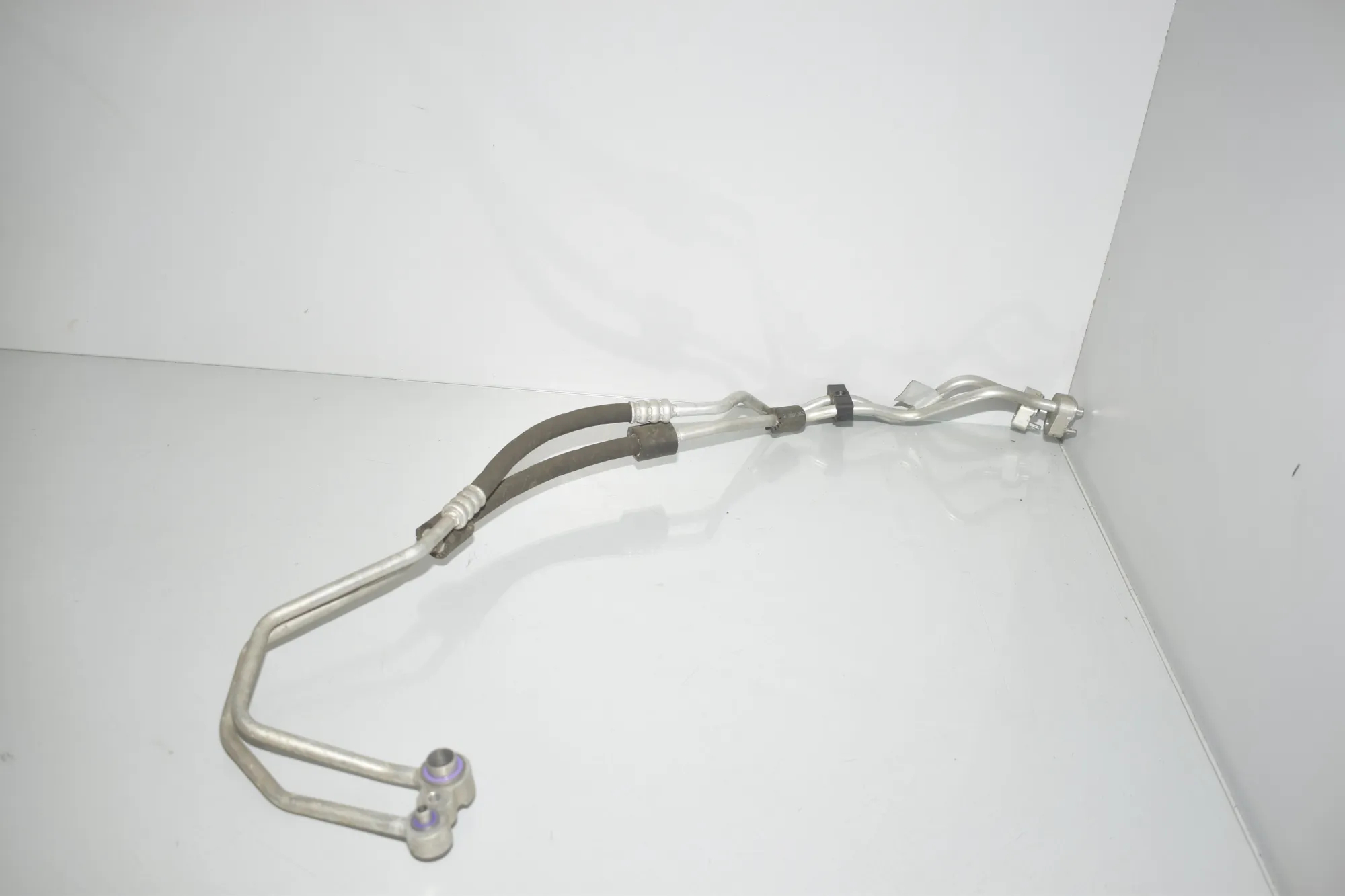 A/C Air Con Hose Pipe – OEM 9395473 · BMW 3 (G20, G28) (2018 - -) 330 e Plug-in-Hybrid 2021 – 3