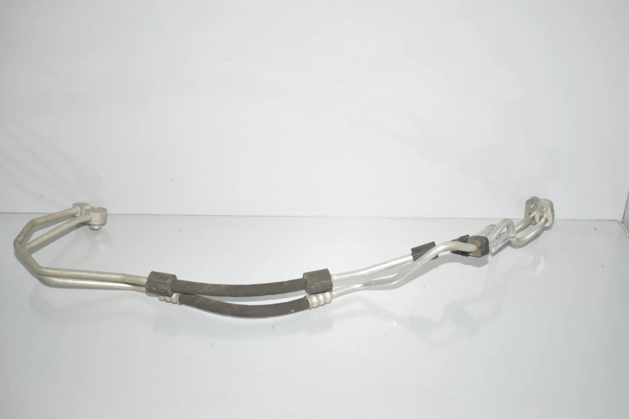 A/C Air Con Hose Pipe – OEM 9395473 · BMW 3 (G20, G28) (2018 - -) 330 e Plug-in-Hybrid 2021