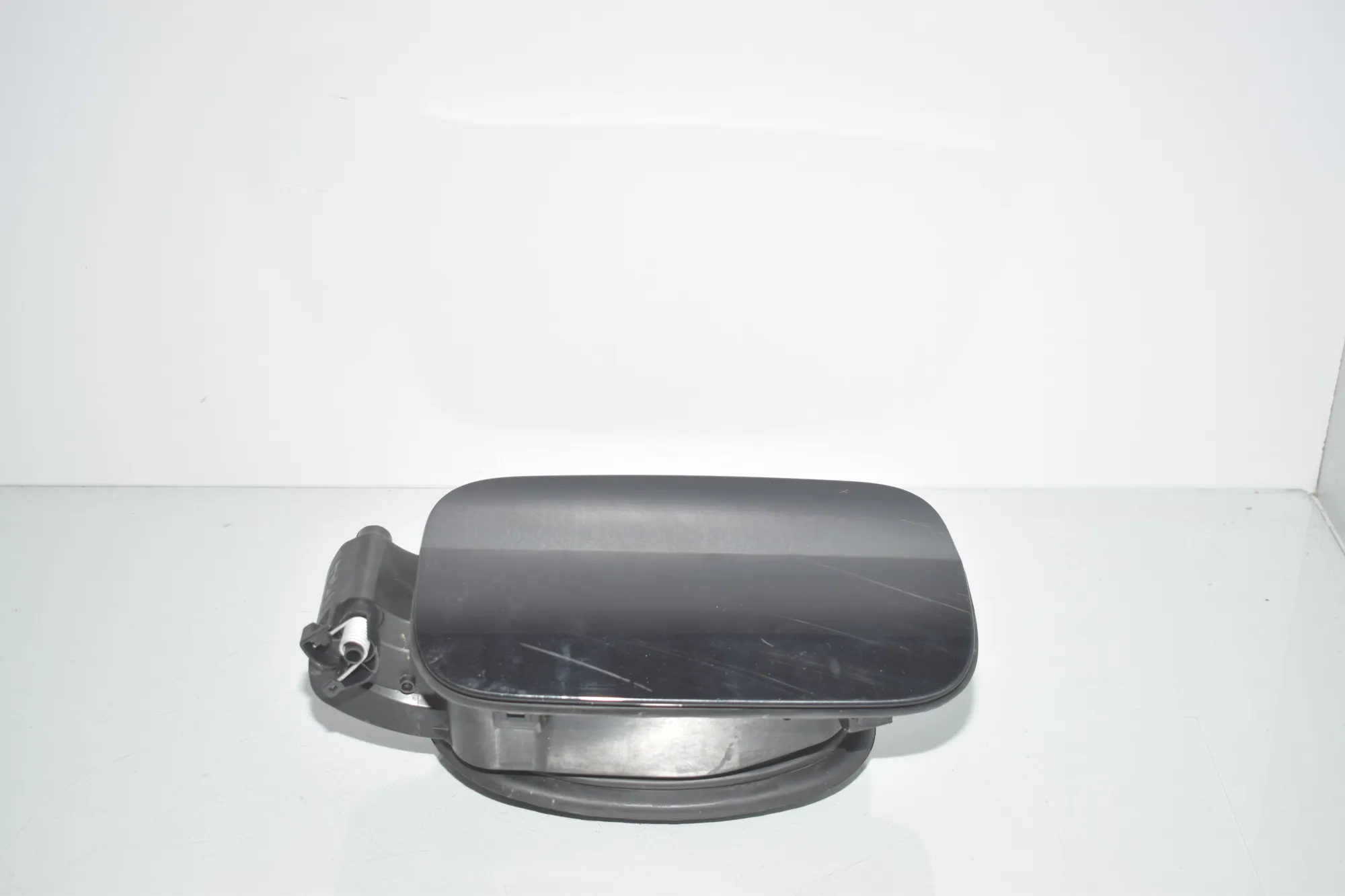 Fuel Tank Flap Cap – OEM 142904-10 · BMW 3 (G20, G28) (2018 - -) 330 e Plug-in-Hybrid 2021 – 2
