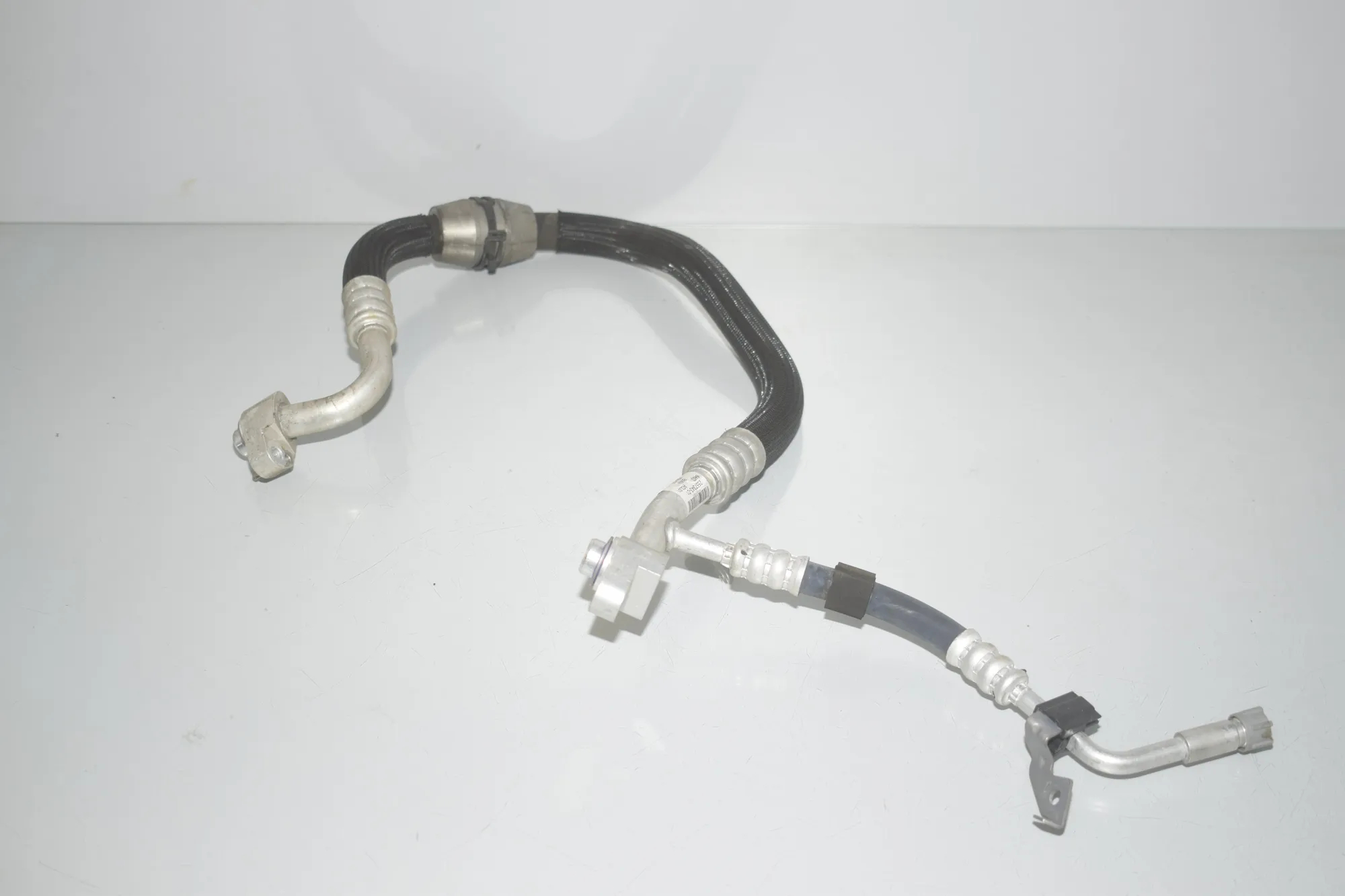 A/C Air Con Hose Pipe – OEM 2557343 · BMW 7 (G11, G12) BMW 7 (G11, G12) M 760 Li xDrive 2016 – 2