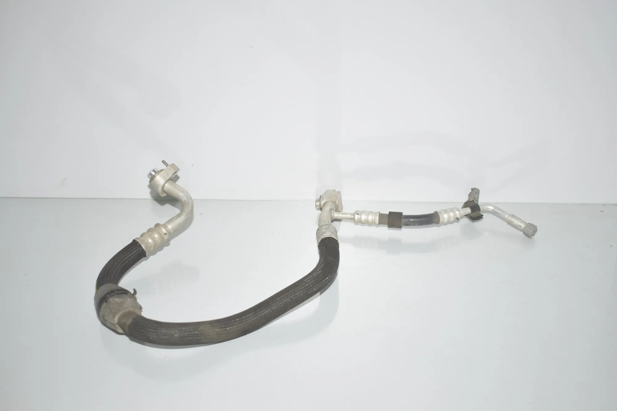 A/C Air Con Hose Pipe – OEM 2557343 · BMW 7 (G11, G12) BMW 7 (G11, G12) M 760 Li xDrive 2016 – 3