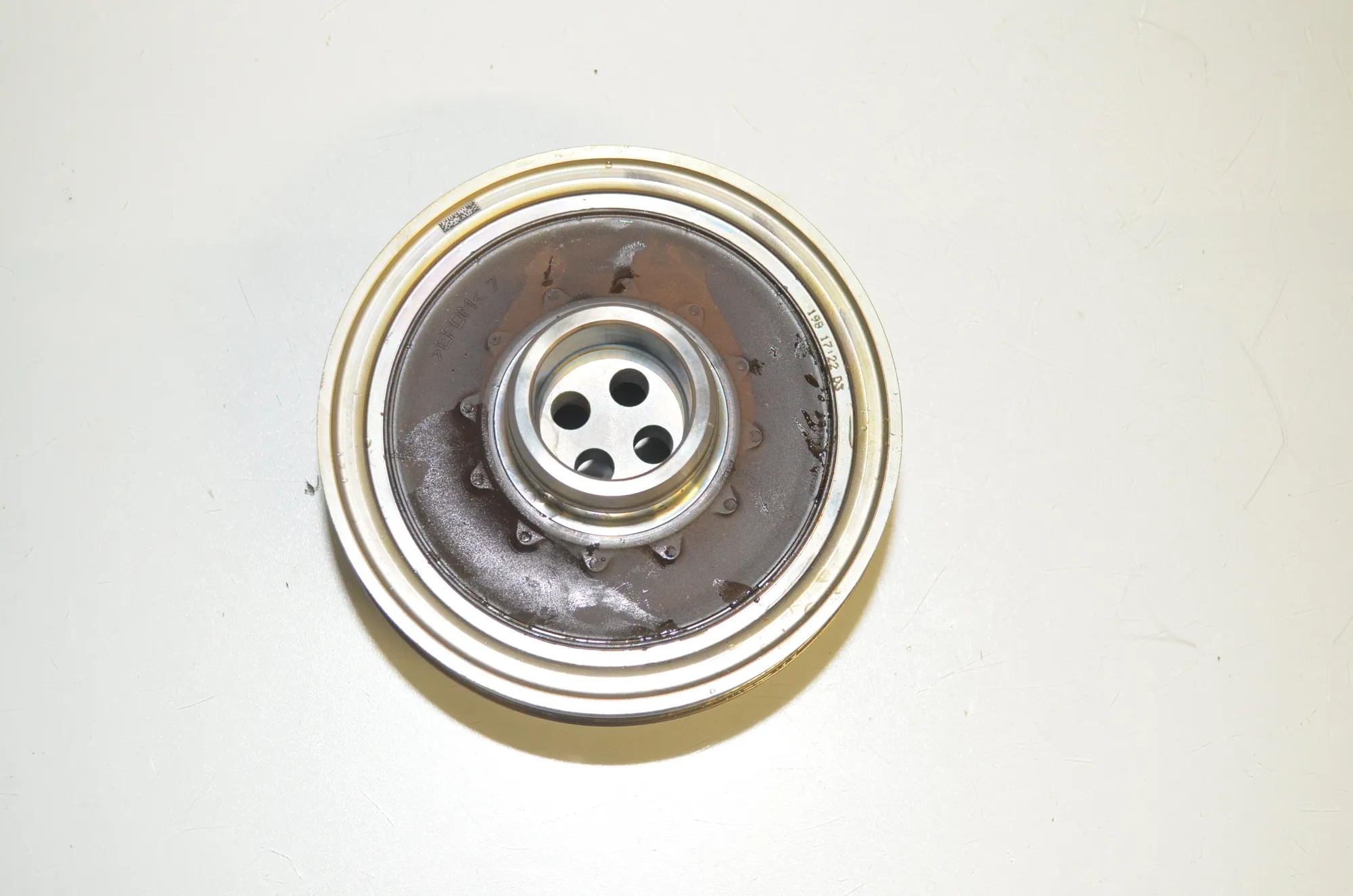 Crankshaft Pulley – OEM 8669098 · BMW X1 (F48) xDrive 20 i 2019 – 3
