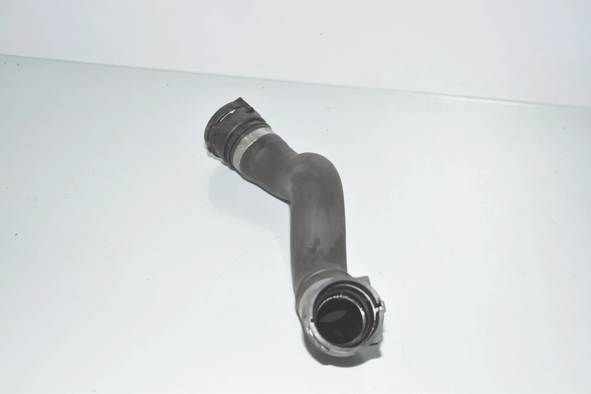 Coolant Hose Pipe – OEM 8602733 · BMW 7 (G11, G12) BMW 7 (G11, G12) M 760 Li xDrive 2016 – 3