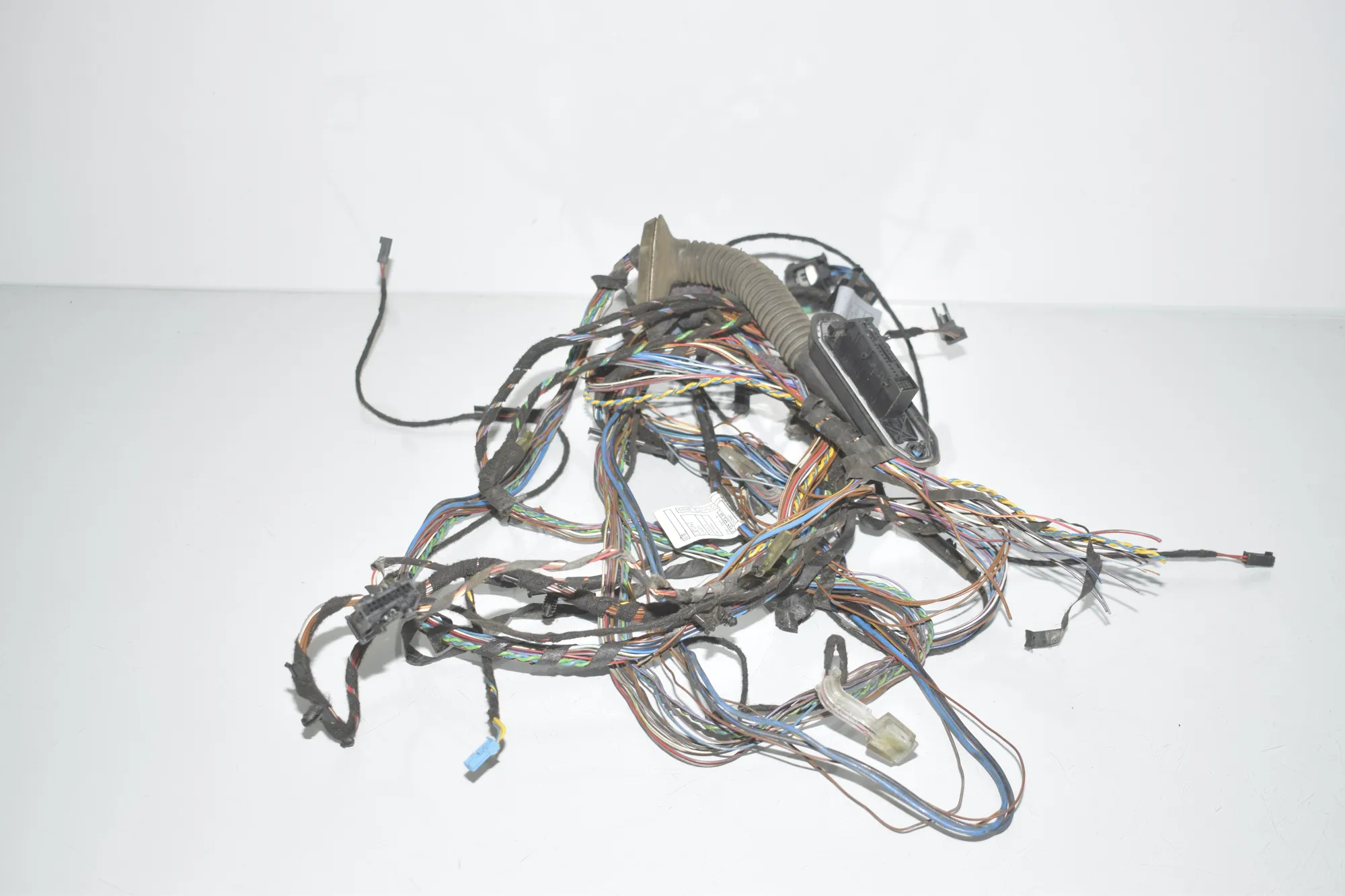 Rear Right Door Wiring – OEM 9242070 · BMW X5 (E70) xDrive 40 d 2010 – 2