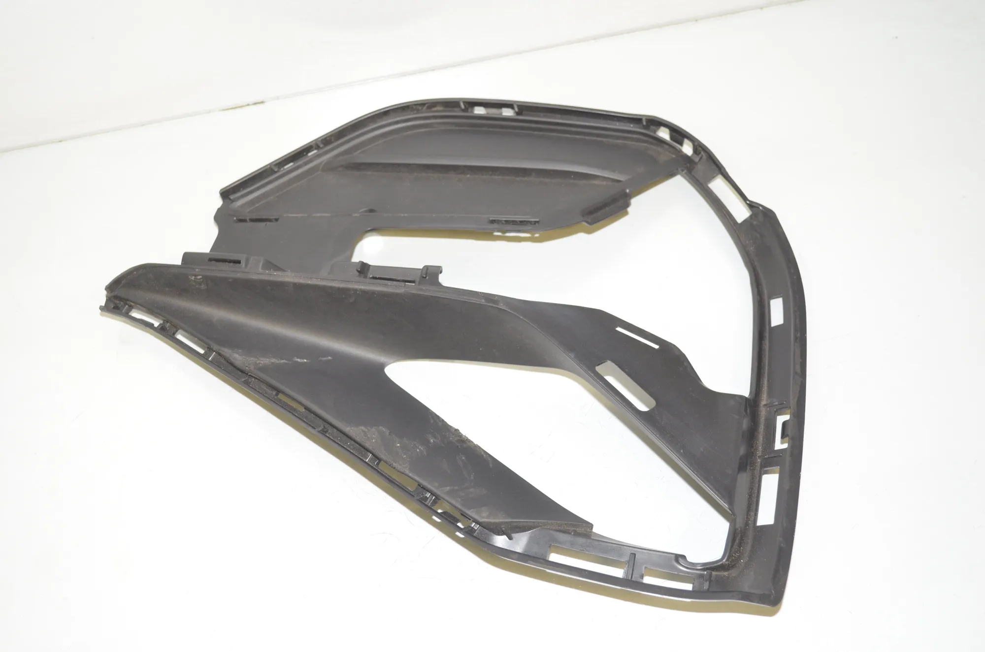 Front Right Grill – OEM 8497246 · BMW X1 (F48) xDrive 20 i 2019 – 2