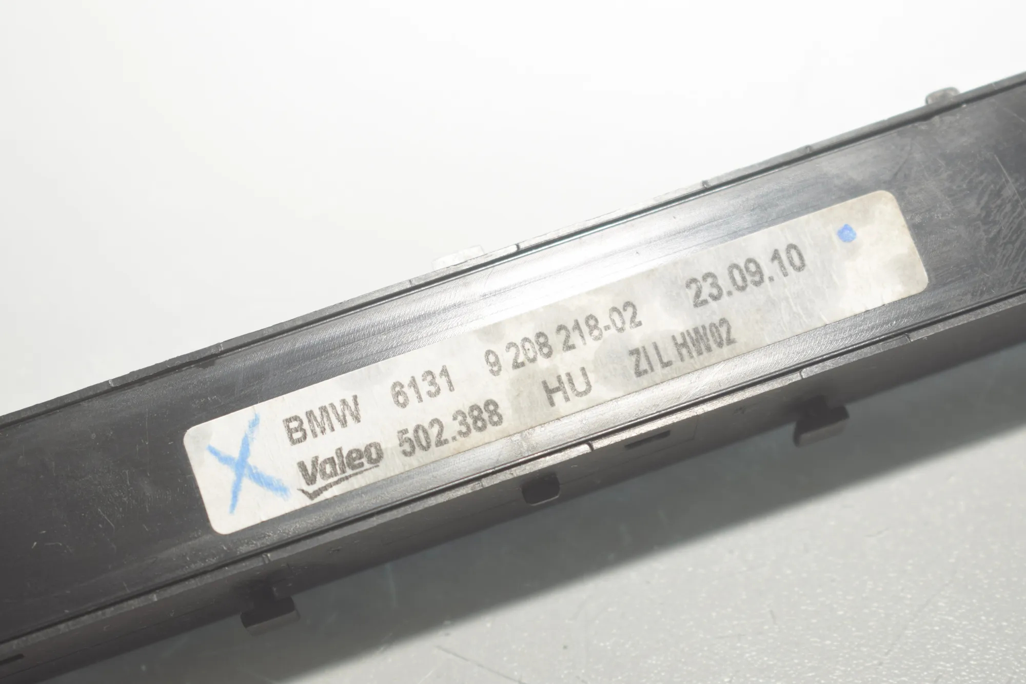 Button Switch Panel – OEM 9208218 · BMW X5 (E70) xDrive 40 d 2010 – 5