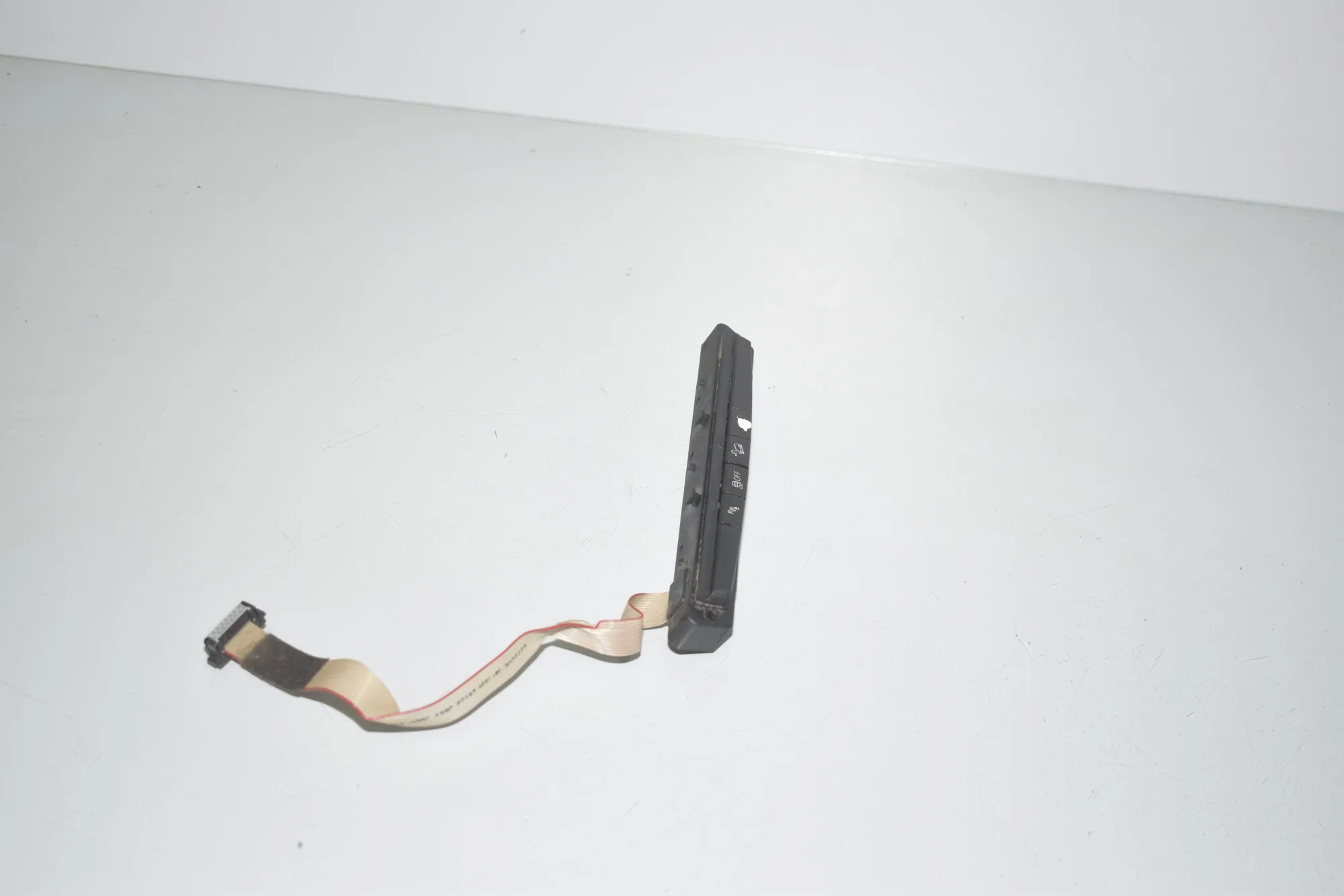 Button Switch Panel – OEM 9208218 · BMW X5 (E70) xDrive 40 d 2010 – 3