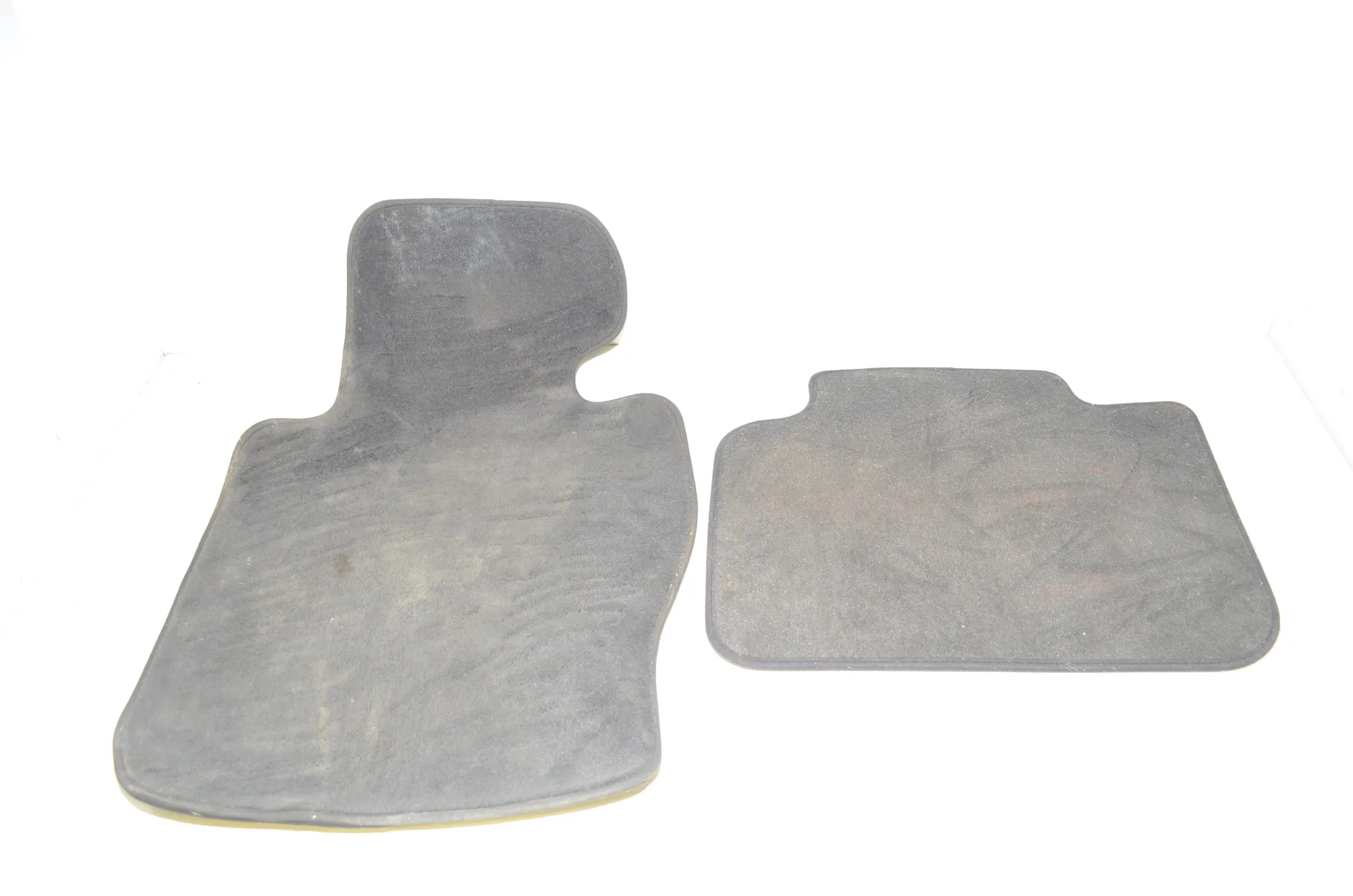 Floor Mat Set – OEM 7408918 · BMW X1 (F48) xDrive 20 i 2019