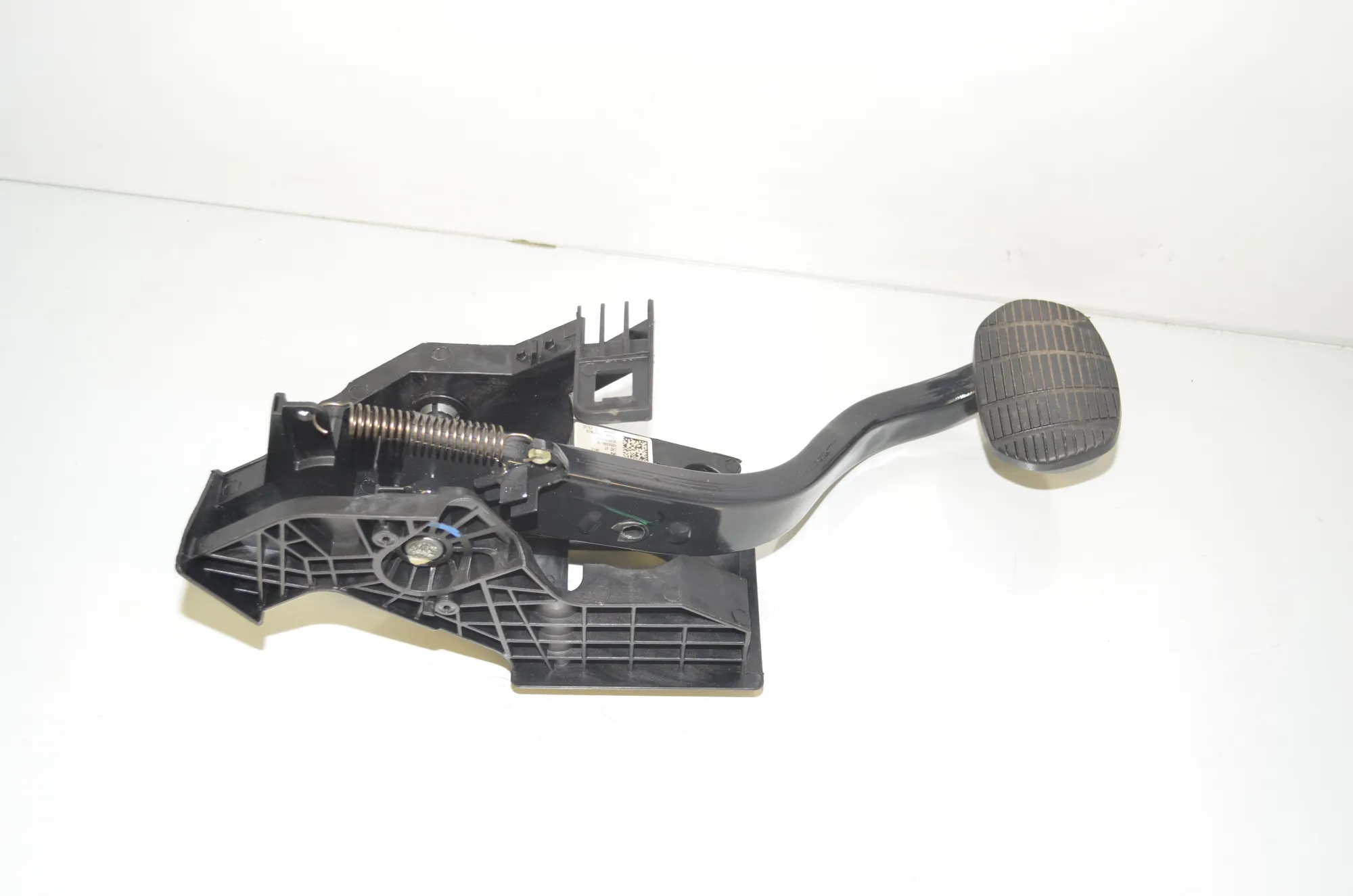 Brake Pedal – OEM 6856596 · BMW X1 (F48) xDrive 20 i 2019 – 2
