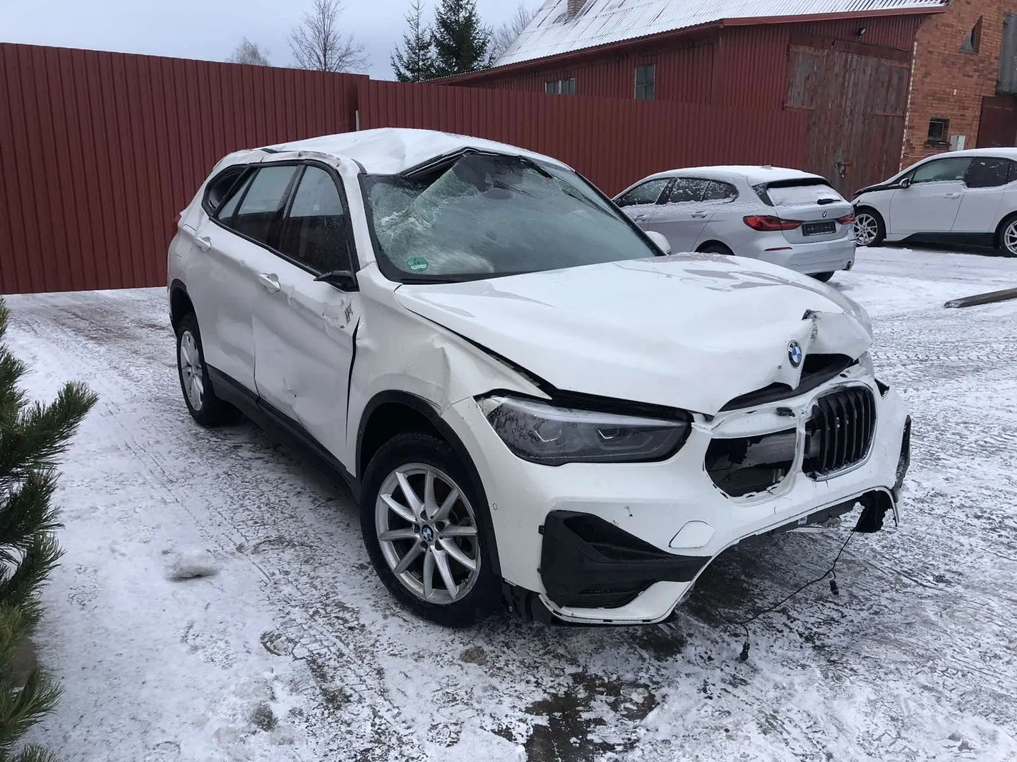 Brake Servo Booster – OEM 6889070 · BMW X1 (F48) xDrive 20 i 2019 – 7