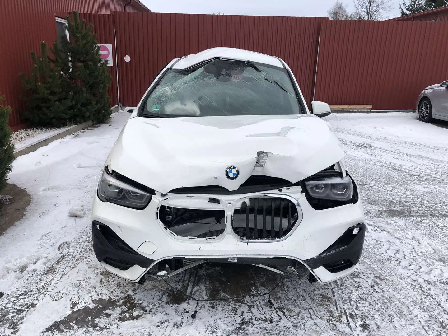 Brake Servo Booster – OEM 6889070 · BMW X1 (F48) xDrive 20 i 2019 – 6