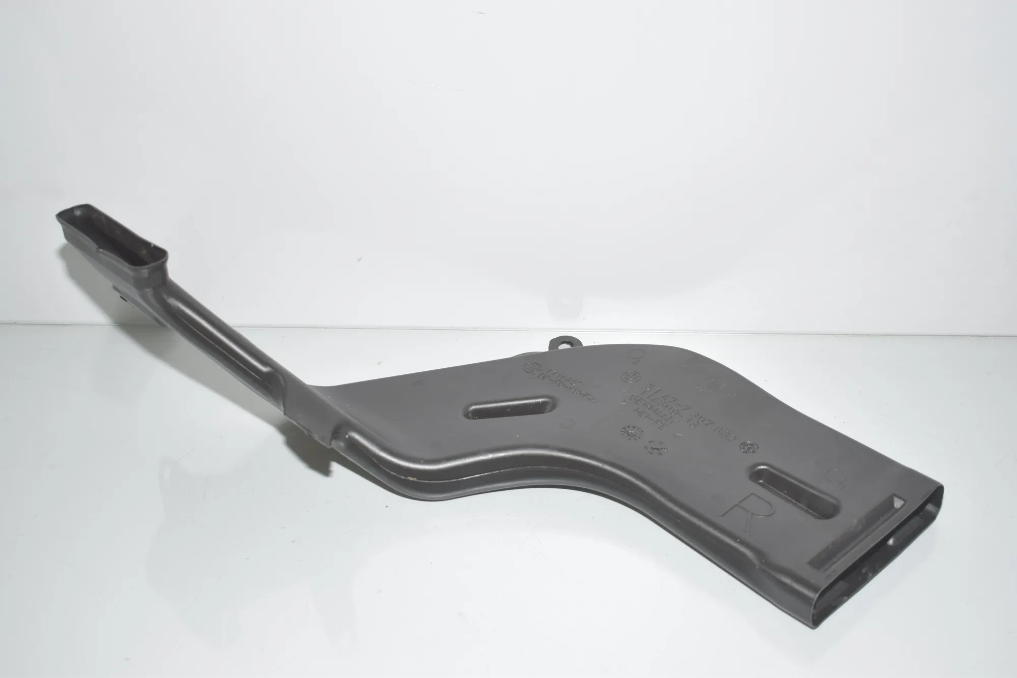 Interior Air Duct Channel – OEM 7307882 · BMW 1 (F40) (2019 - -) (F40)118d 2020