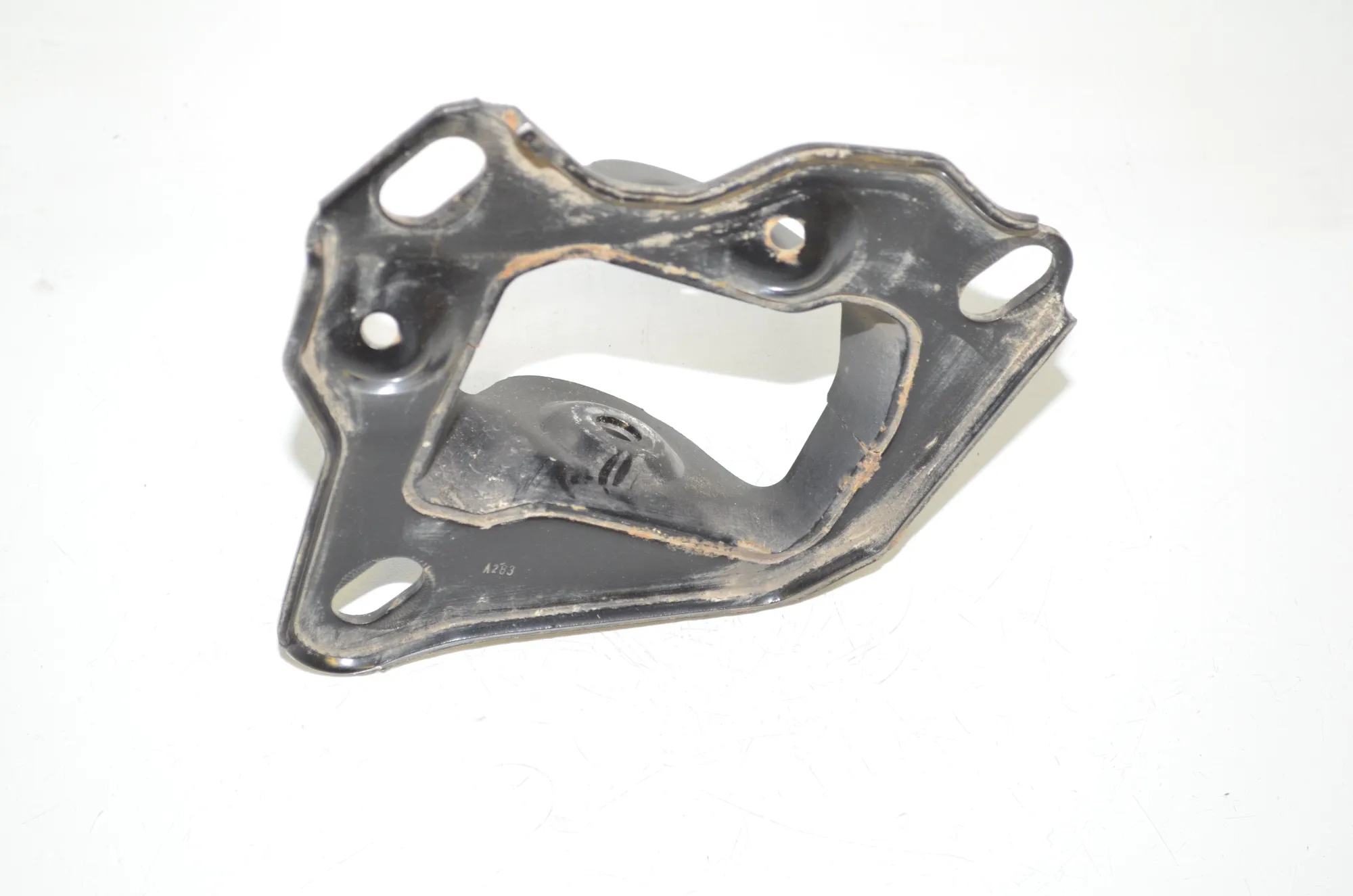 Bracket – OEM 6893563 · BMW 2 Gran Tourer (F46) 220 d xDrive 2020 – 3