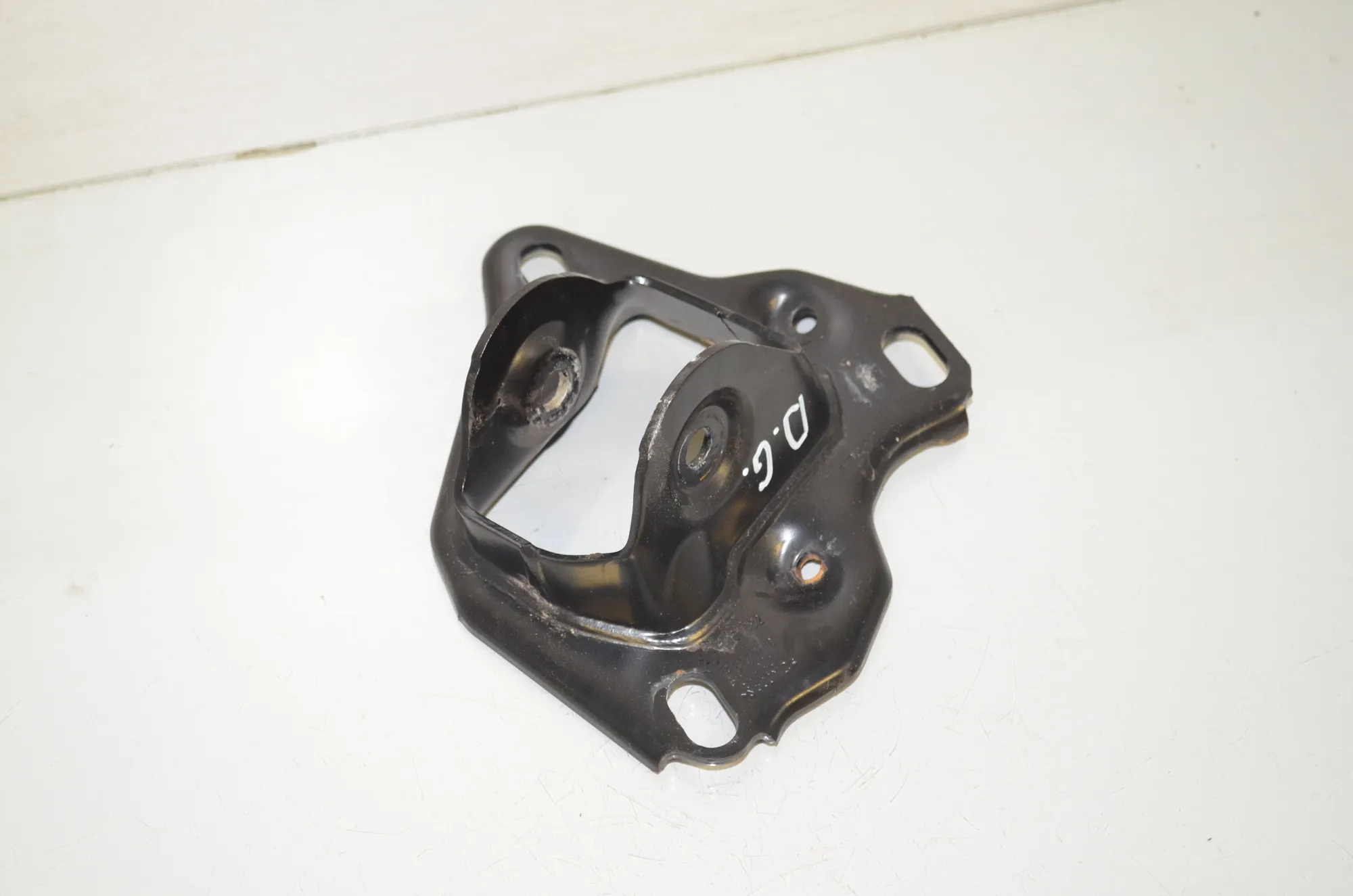 Bracket – OEM 6851582 · BMW 2 Gran Tourer (F46) 220 d xDrive 2020