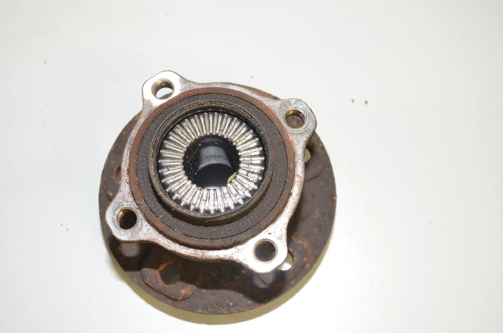 Rear Left Wheel Bearing – OEM 6851589 · BMW 2 Gran Tourer (F46) 220 d xDrive 2020 – 4