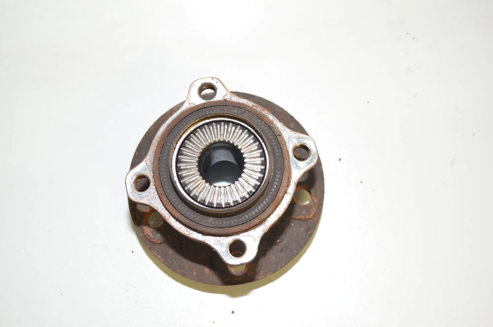 Rear Right Wheel Bearing – OEM 6851589 · BMW 2 Gran Tourer (F46) 220 d xDrive 2020 – 4