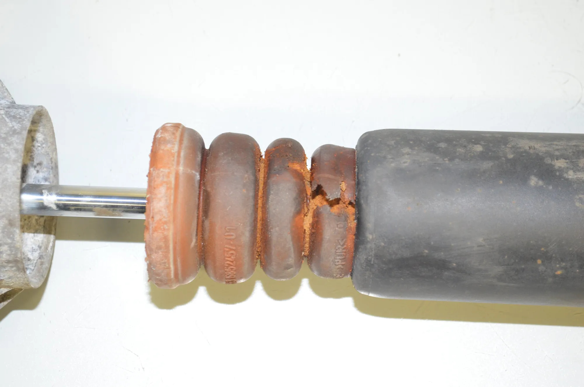 Rear Right Shock Absorber – OEM 6791706 · BMW 2 Gran Tourer (F46) 220 d xDrive 2020 – 6