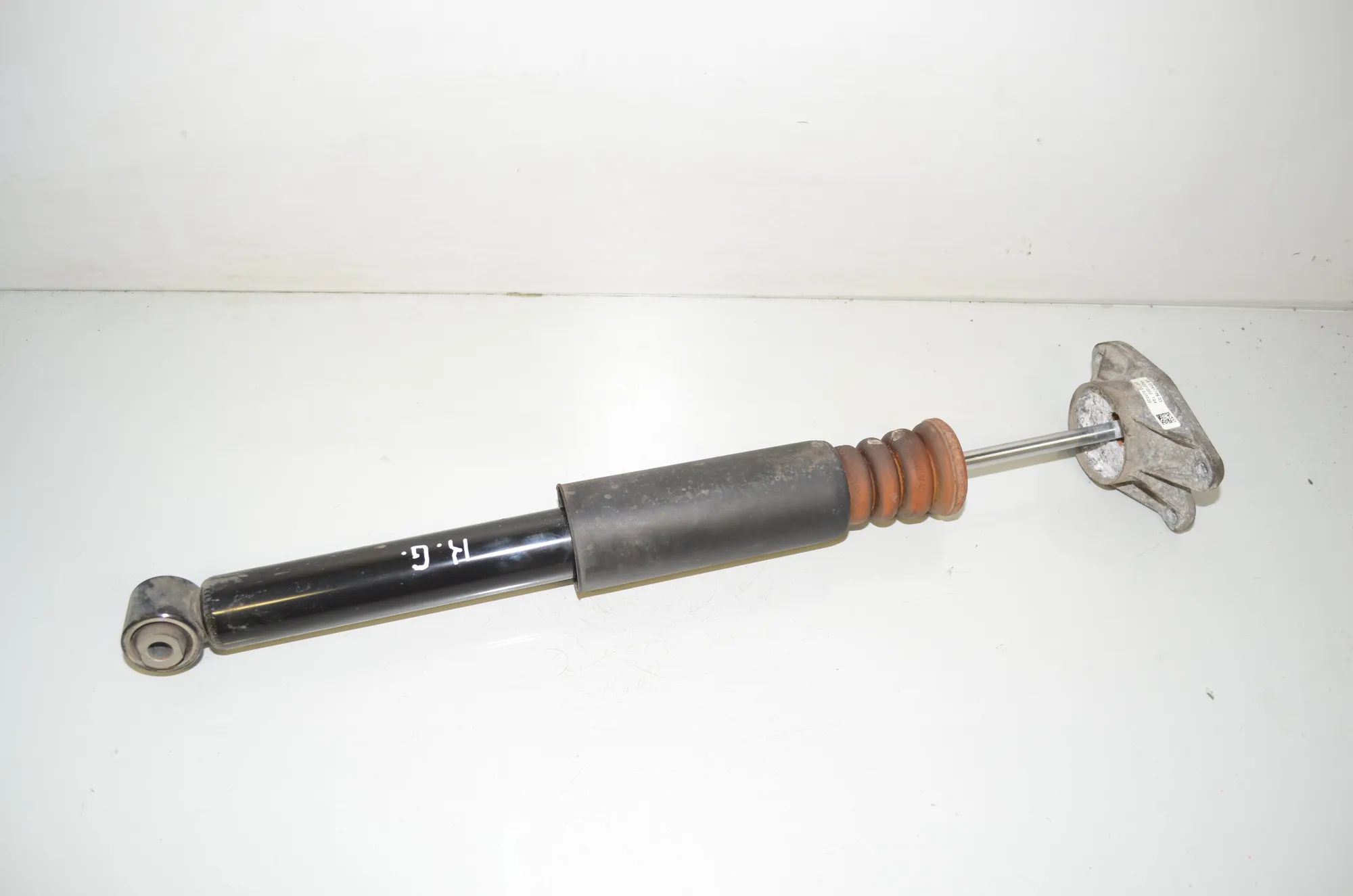 Rear Left Shock Absorber – OEM 6791706 · BMW 2 Gran Tourer (F46) 220 d xDrive 2020