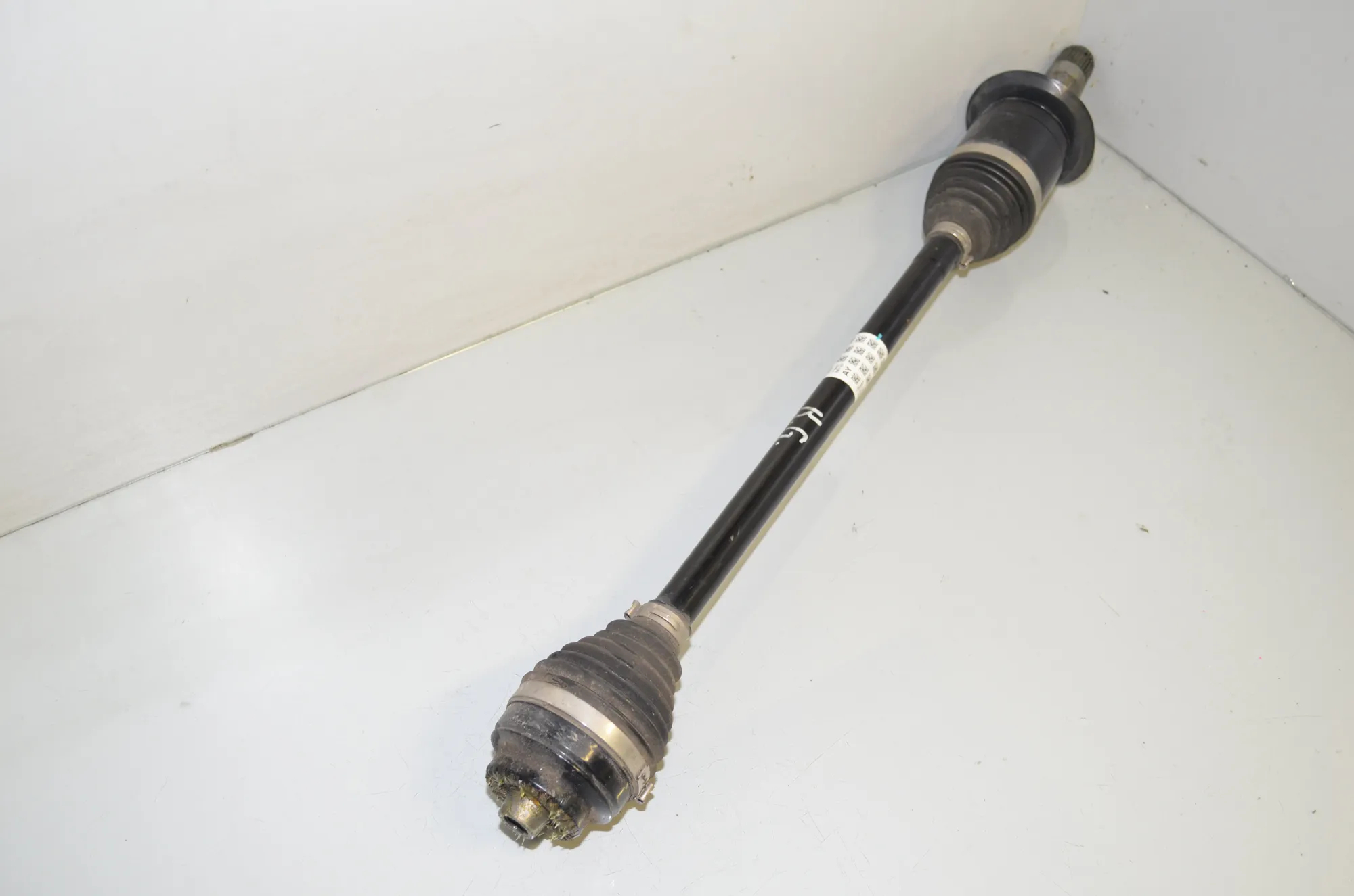 Rear Left Driveshaft – OEM 7646867 · BMW 2 Gran Tourer (F46) 220 d xDrive 2020 – 3