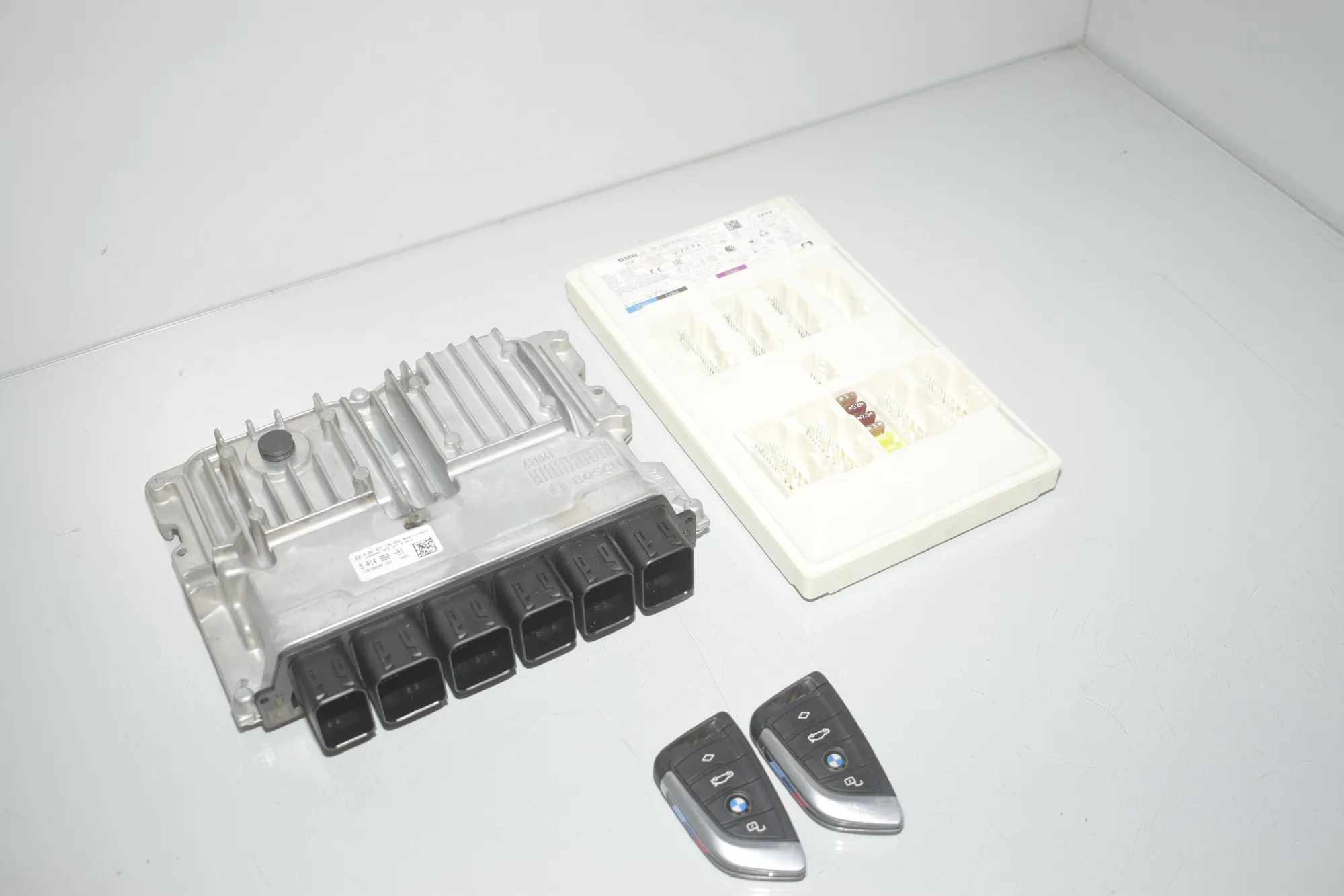 Engine Ignition ECU Set – OEM 5A2D542 · BMW 1 (F40) (2019 - -) (F40)118d 2020 – 3