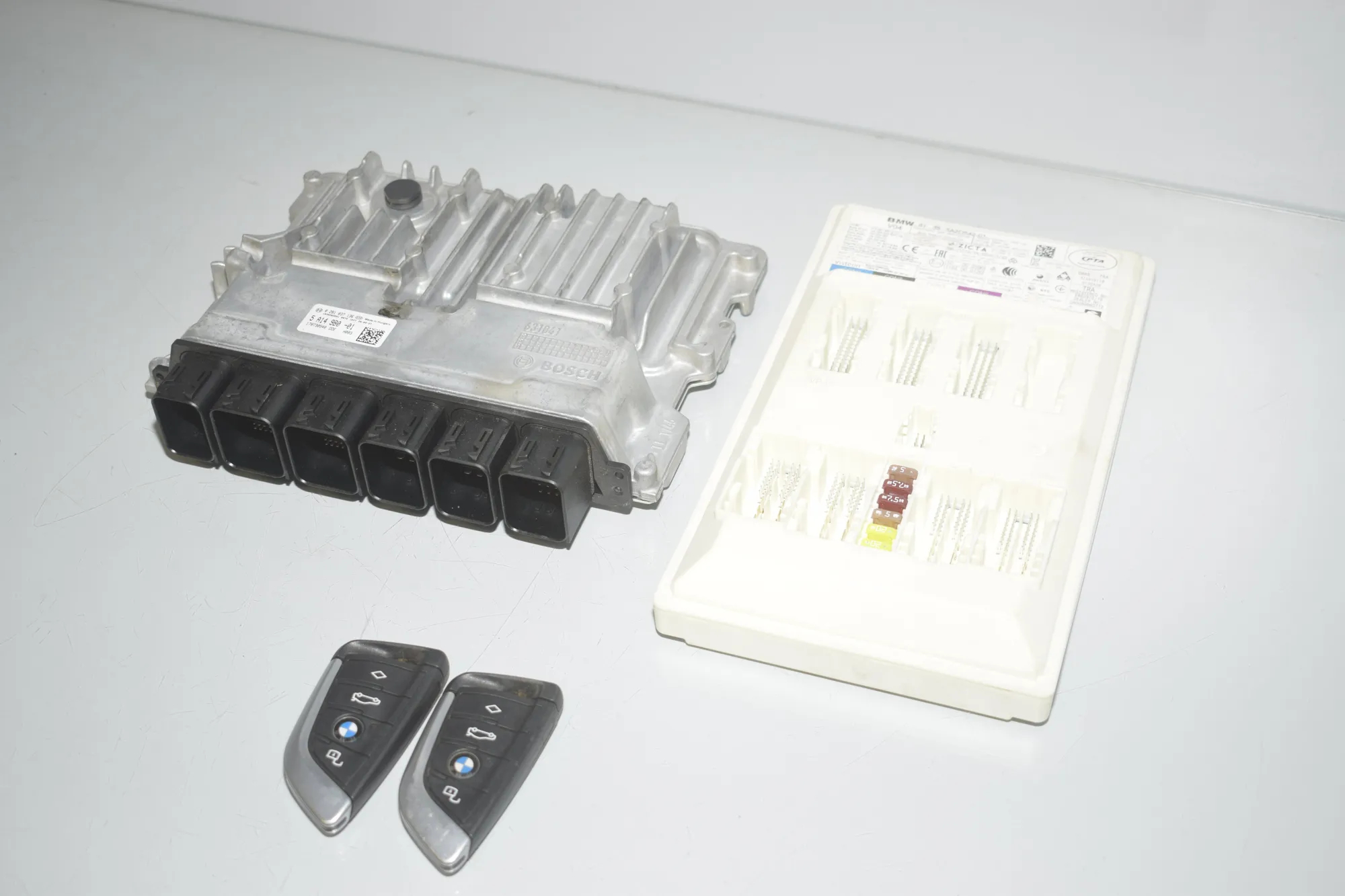 Engine Ignition ECU Set – OEM 5A2D542 · BMW 1 (F40) (2019 - -) (F40)118d 2020 – 2