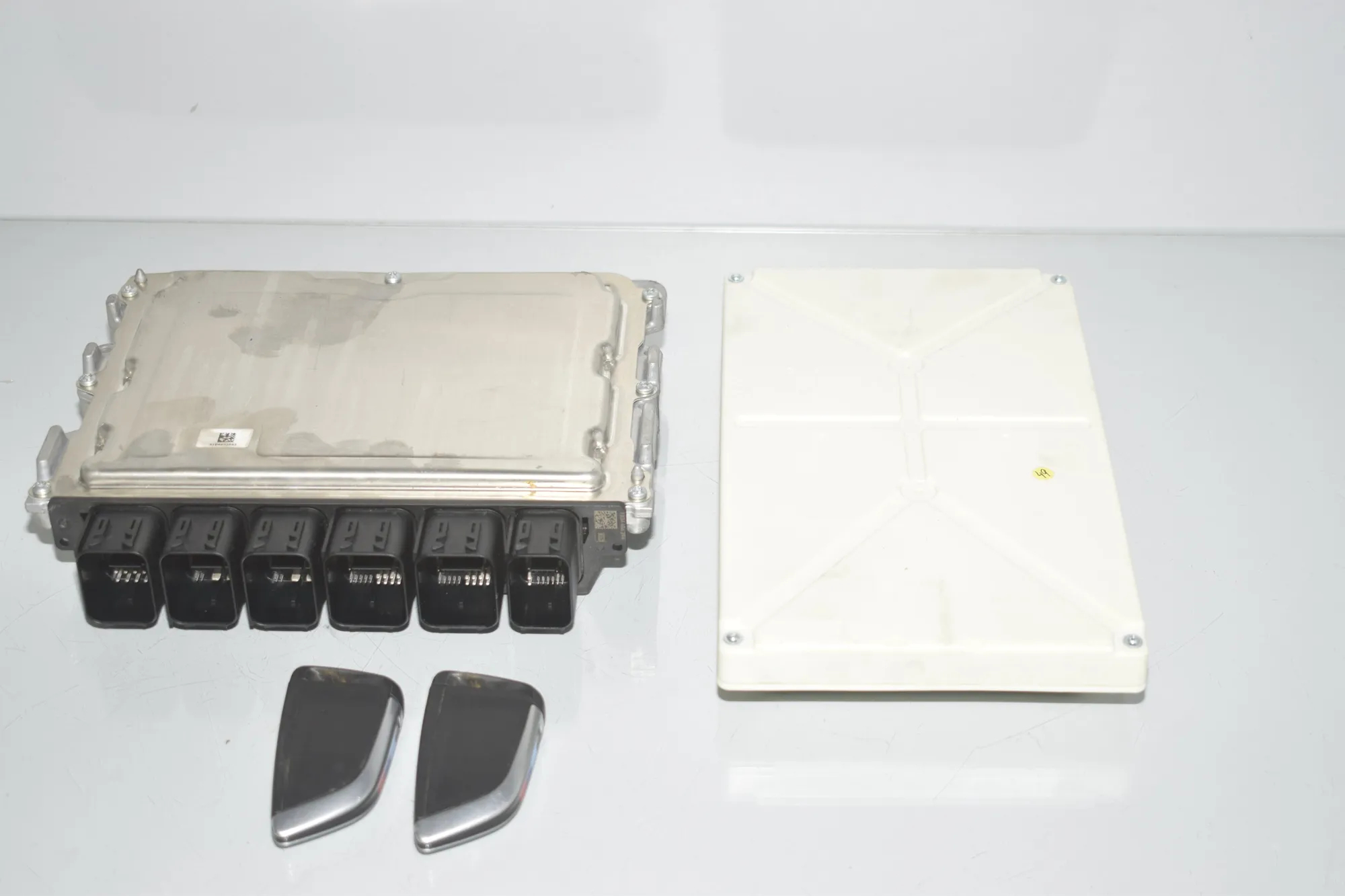 Engine Ignition ECU Set – OEM 5A2D542 · BMW 1 (F40) (2019 - -) (F40)118d 2020 – 4