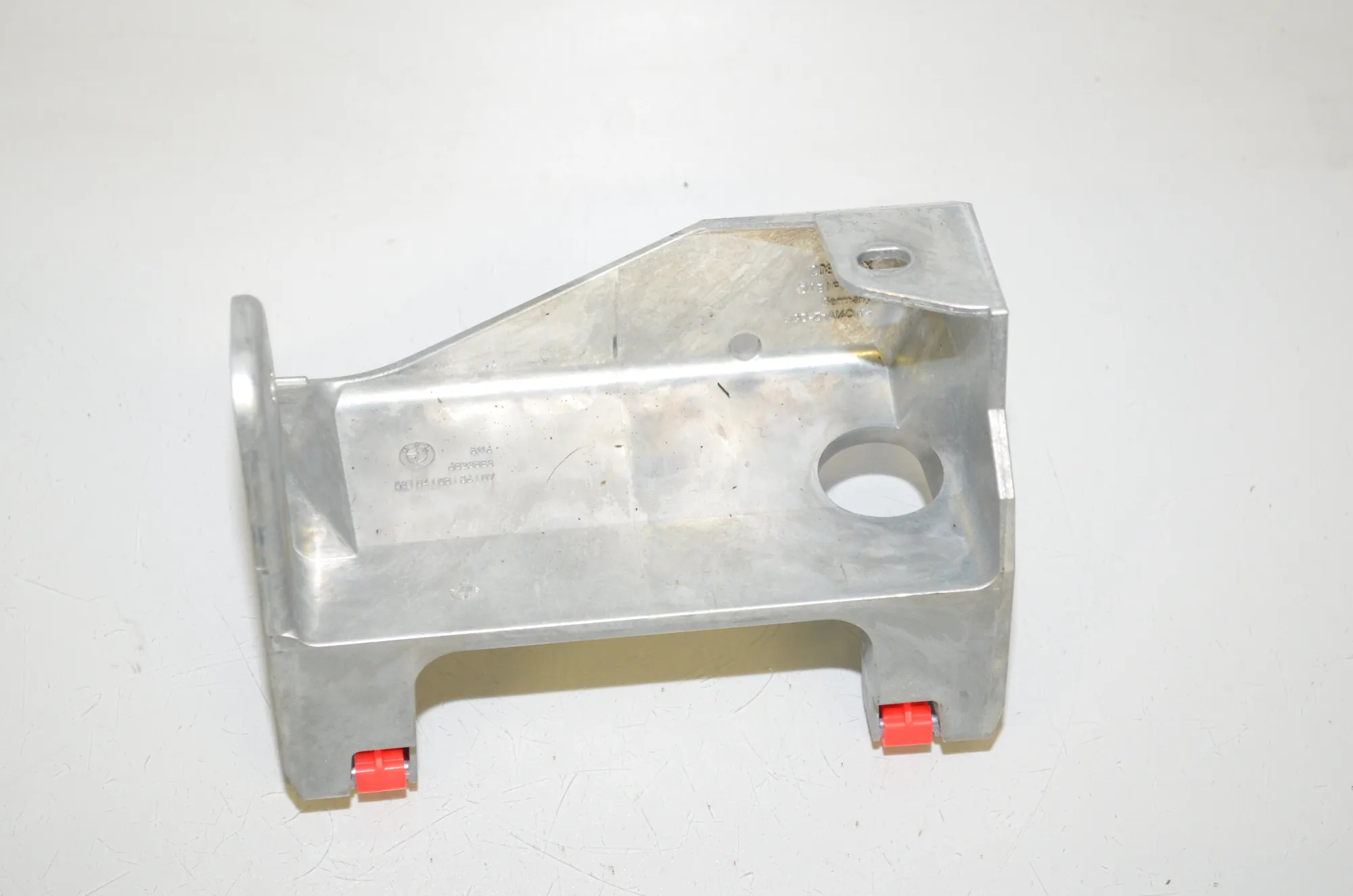 Bracket – OEM 6823583 · BMW 1 (F40) (2019 - -) (F40)118d 2020