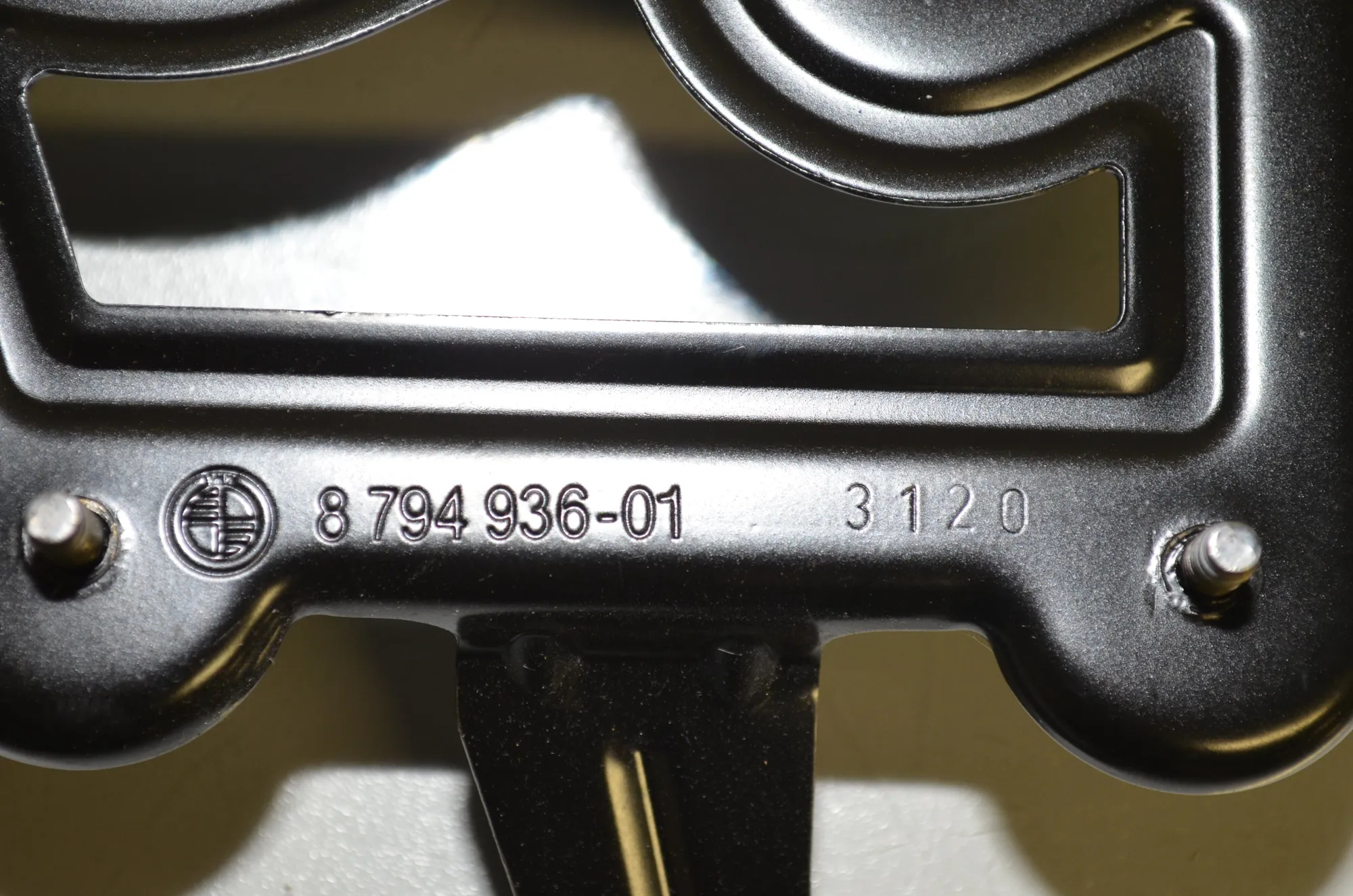 Bracket – OEM 8794936 · BMW 1 (F40) (2019 - -) (F40)118d 2020 – 4