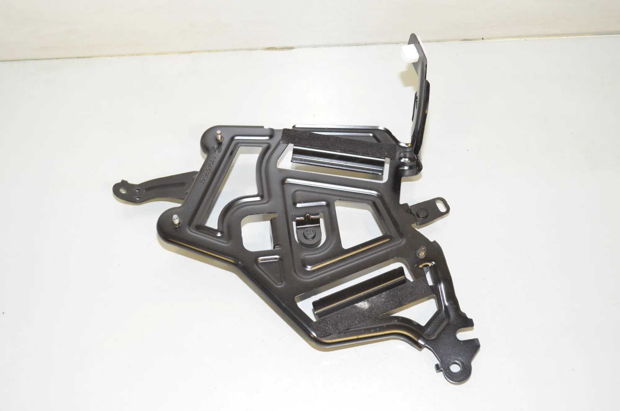 Bracket – OEM 8794936 · BMW 1 (F40) (2019 - -) (F40)118d 2020 – 2